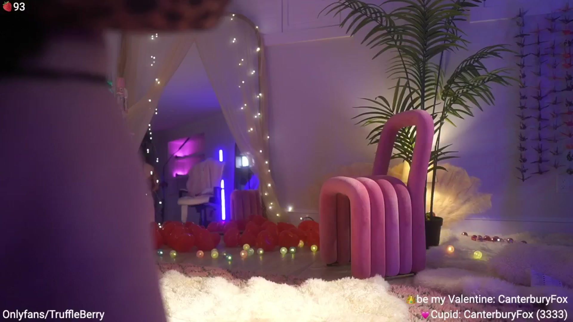 Gallery image thumbnail from AcaiBerry's myfreecams stream on, 02/16/2025, 06:50 image 12 of 20