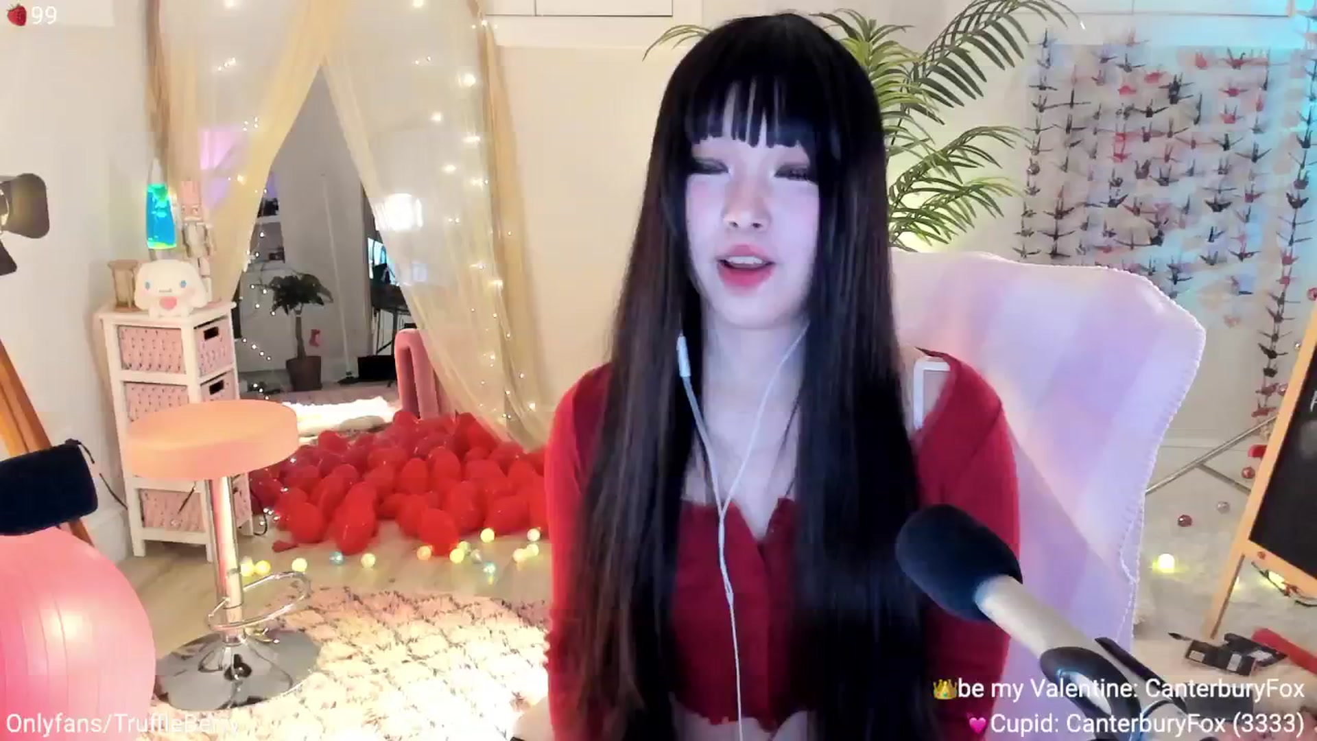 Gallery image thumbnail from AcaiBerry's myfreecams stream on, 02/16/2025, 06:50 image 6 of 20