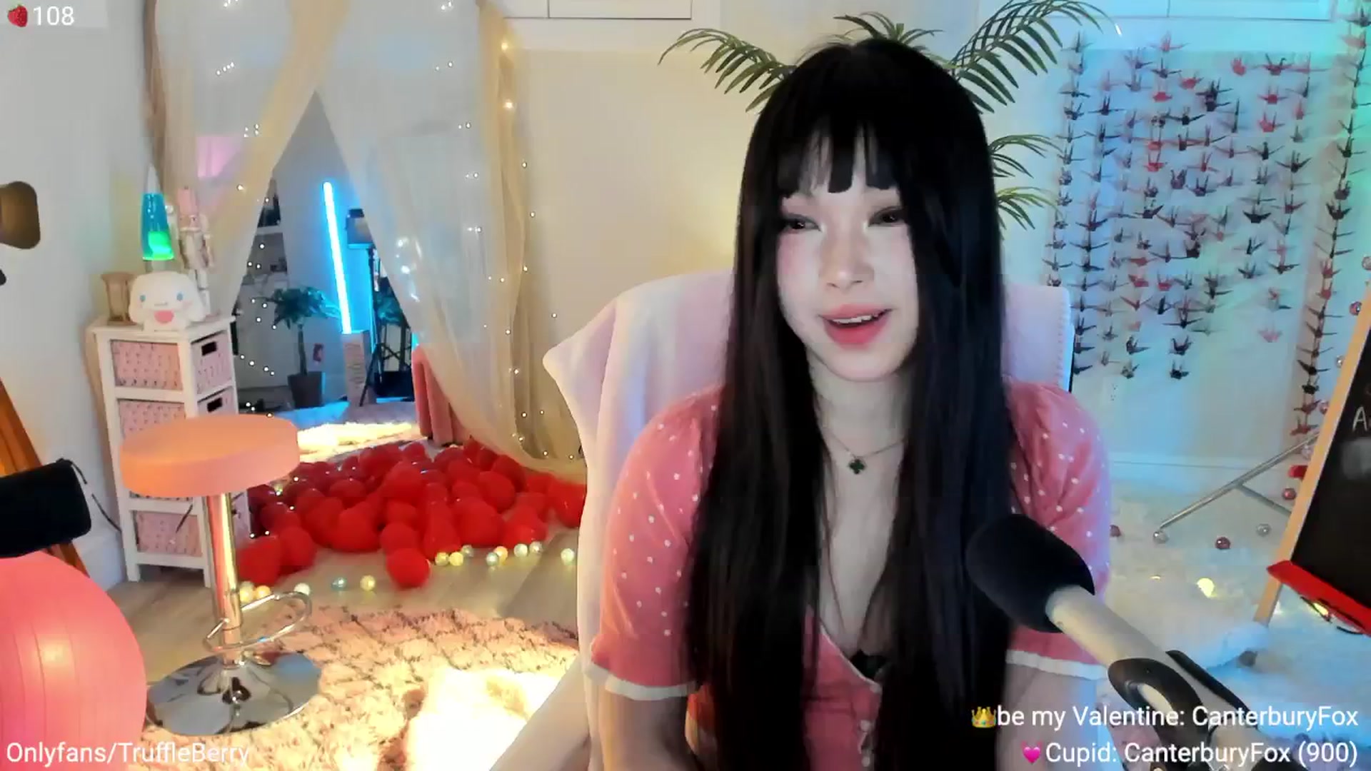 Gallery image thumbnail from AcaiBerry's myfreecams stream on, 02/20/2025, 07:50 image 3 of 20