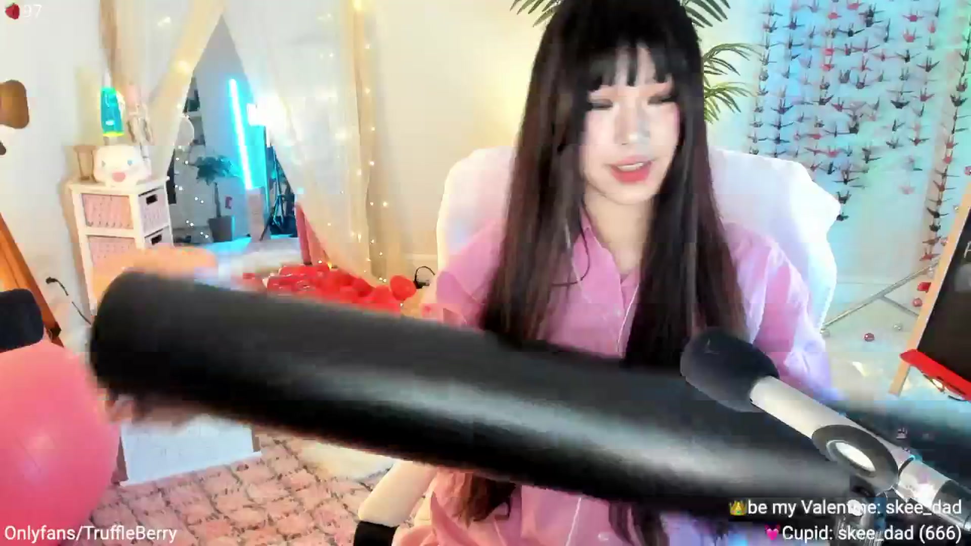 Gallery image thumbnail from AcaiBerry's myfreecams stream on, 02/22/2025, 07:30 image 5 of 20