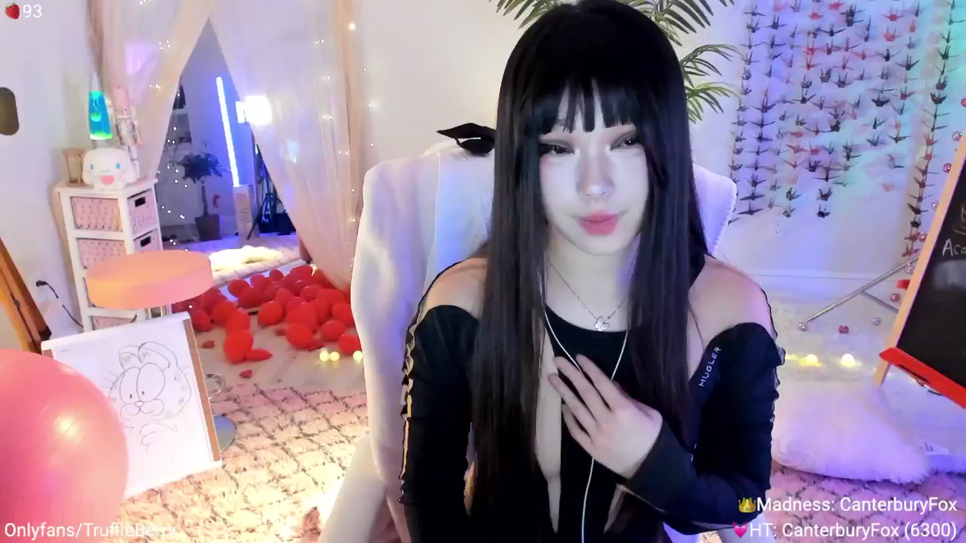 Gallery image thumbnail from AcaiBerry's myfreecams stream on, 03/02/2025, 07:03 image 12 of 20