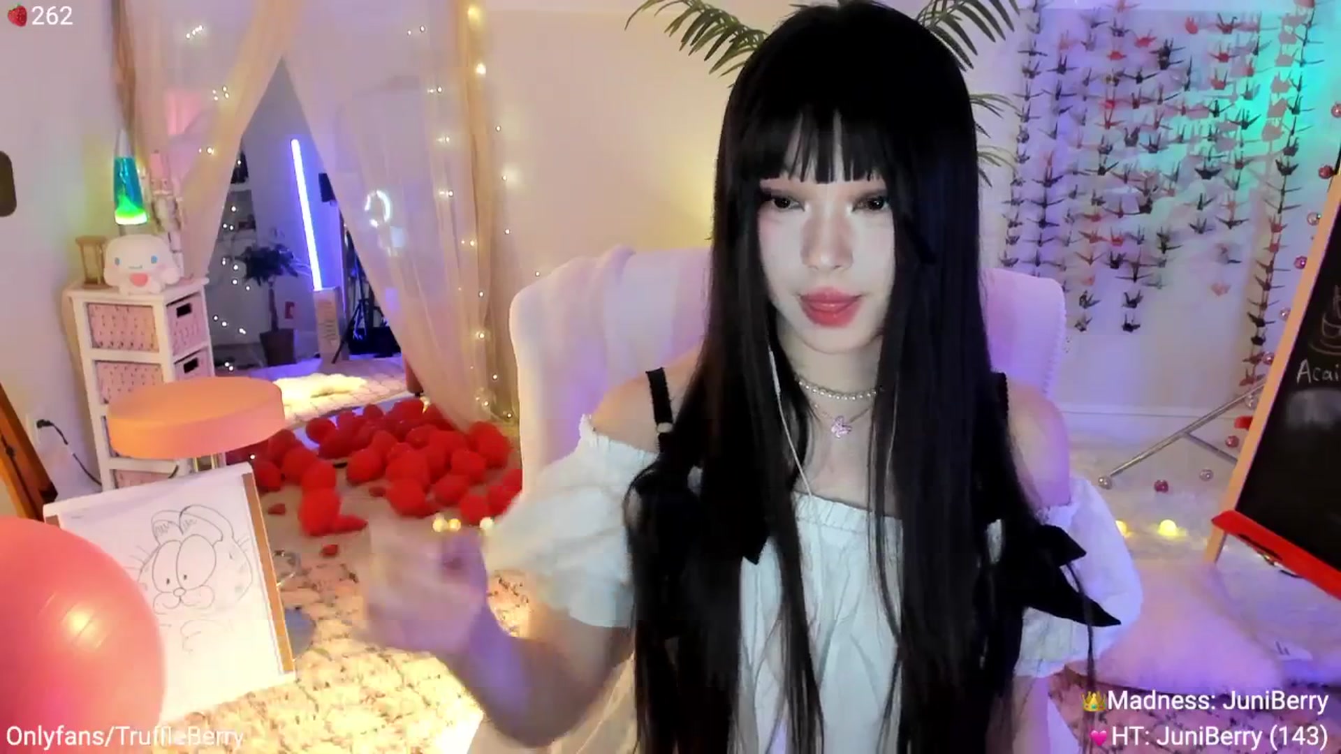 Gallery image thumbnail from AcaiBerry's myfreecams stream on, 03/02/2025, 07:03 image 2 of 20