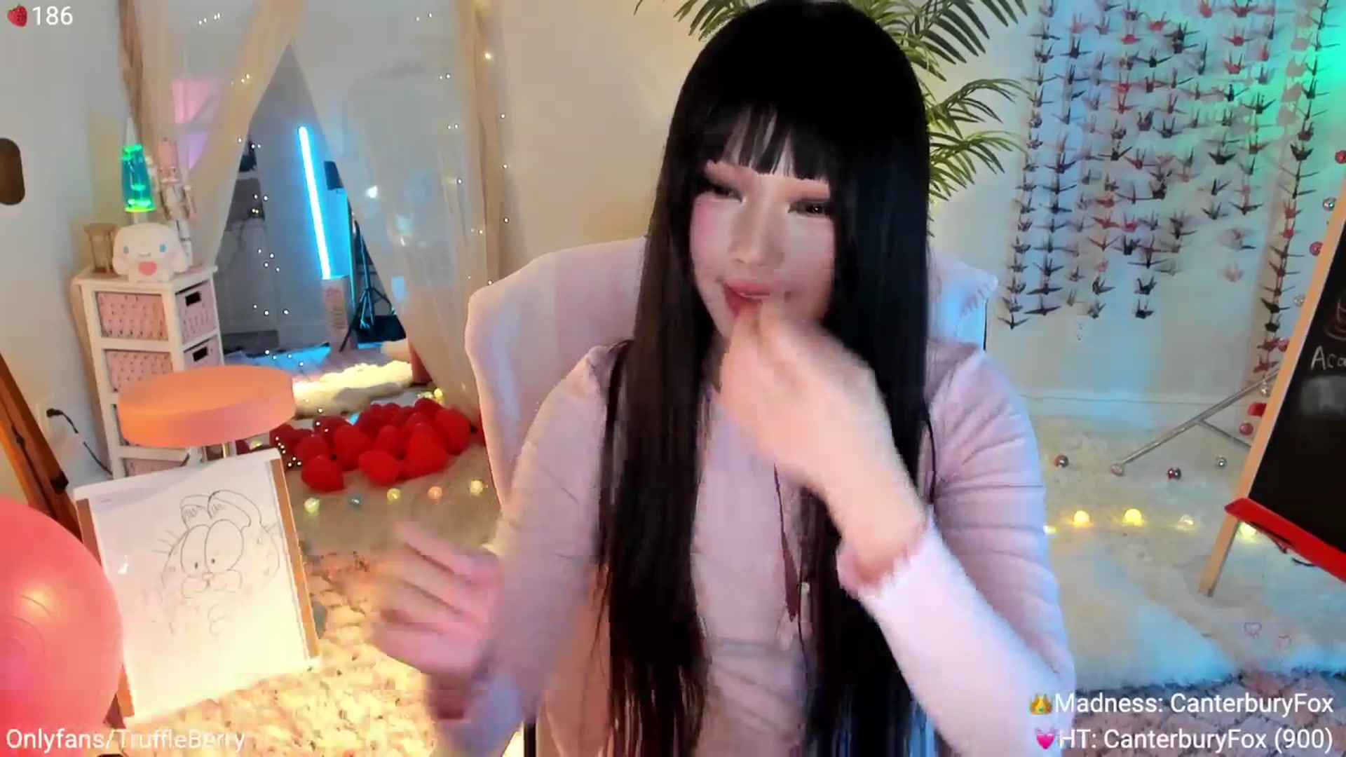 Gallery image thumbnail from AcaiBerry's myfreecams stream on, 03/06/2025, 05:21 image 17 of 20