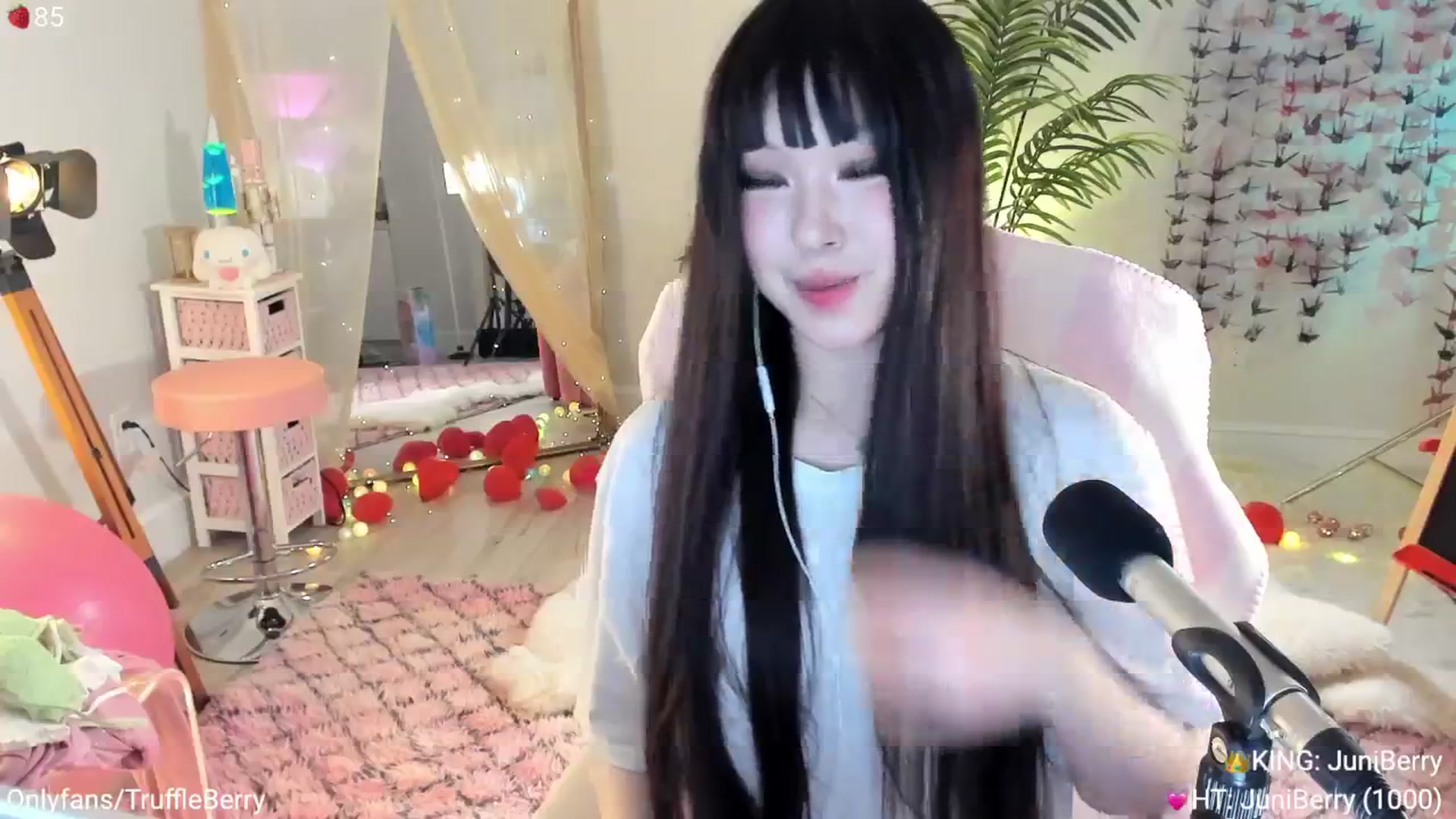 Gallery image thumbnail from AcaiBerry's myfreecams stream on, 03/20/2025, 05:24 image 4 of 20