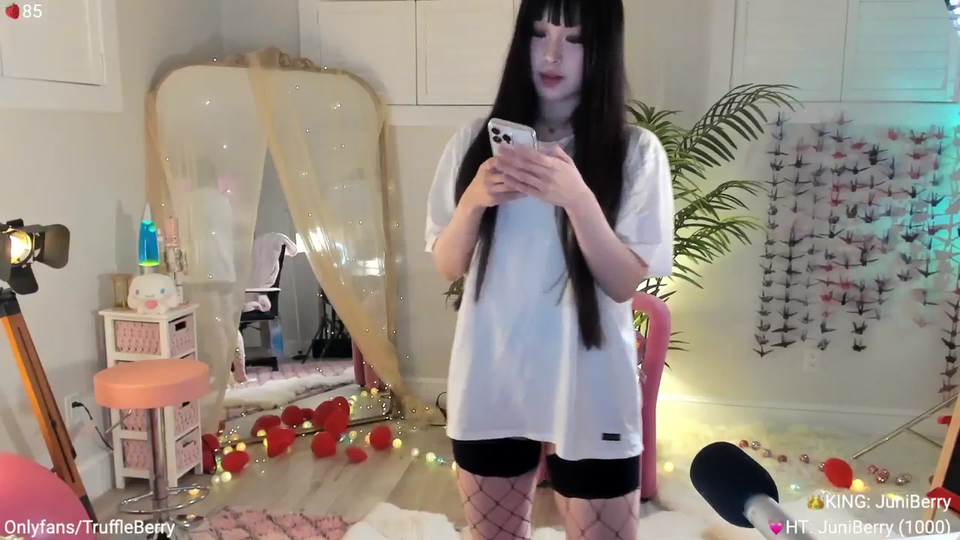 Gallery image thumbnail from AcaiBerry's myfreecams stream on, 03/20/2025, 05:24 image 3 of 20