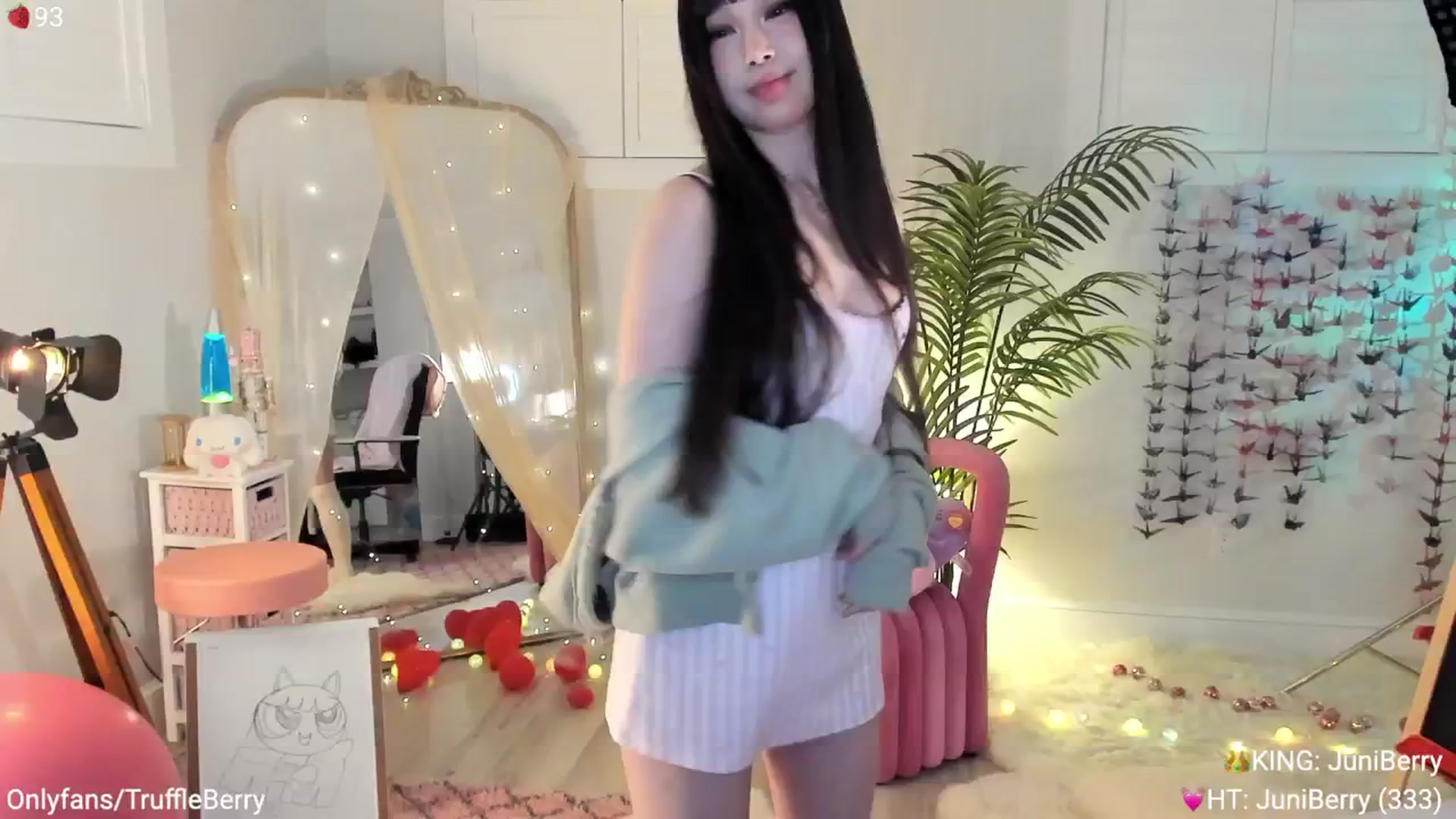 Gallery image thumbnail from AcaiBerry's myfreecams stream on, 03/22/2025, 06:38 image 3 of 20