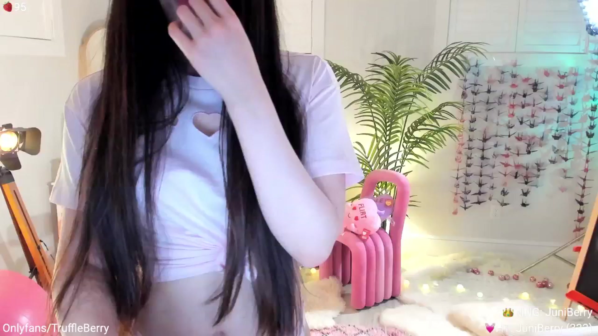 Gallery image thumbnail from AcaiBerry's myfreecams stream on, 03/29/2025, 04:19 image 7 of 20