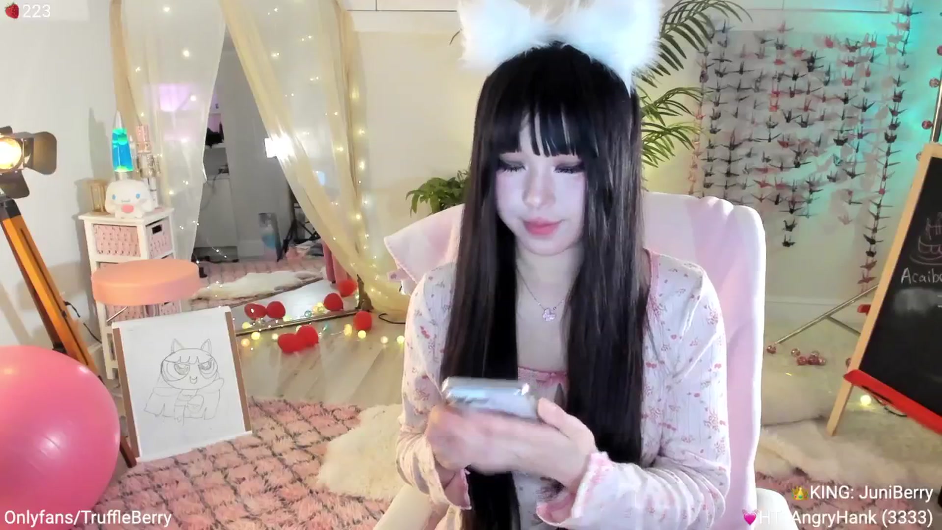 Gallery image thumbnail from AcaiBerry's myfreecams stream on, 04/03/2025, 04:56 image 7 of 20