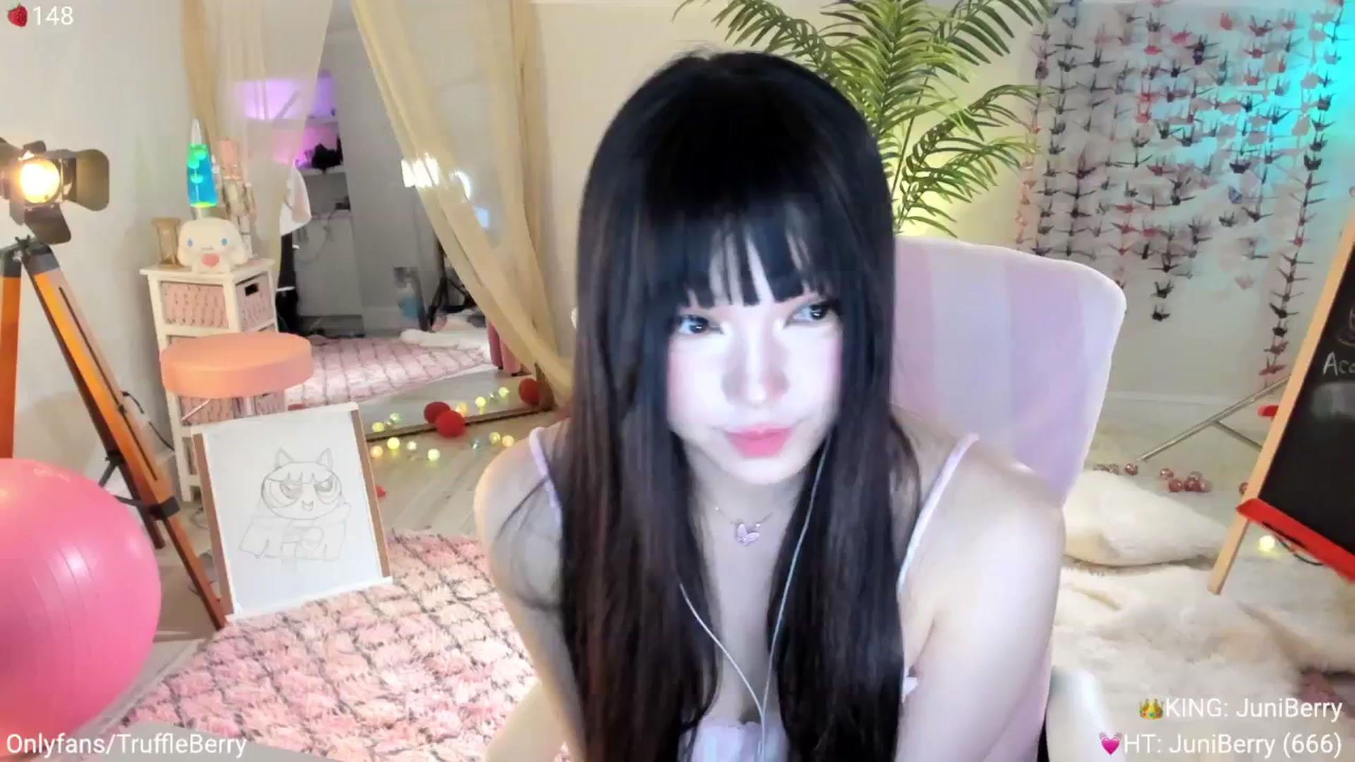 Gallery image thumbnail from AcaiBerry's myfreecams stream on, 04/05/2025, 06:05 image 9 of 20