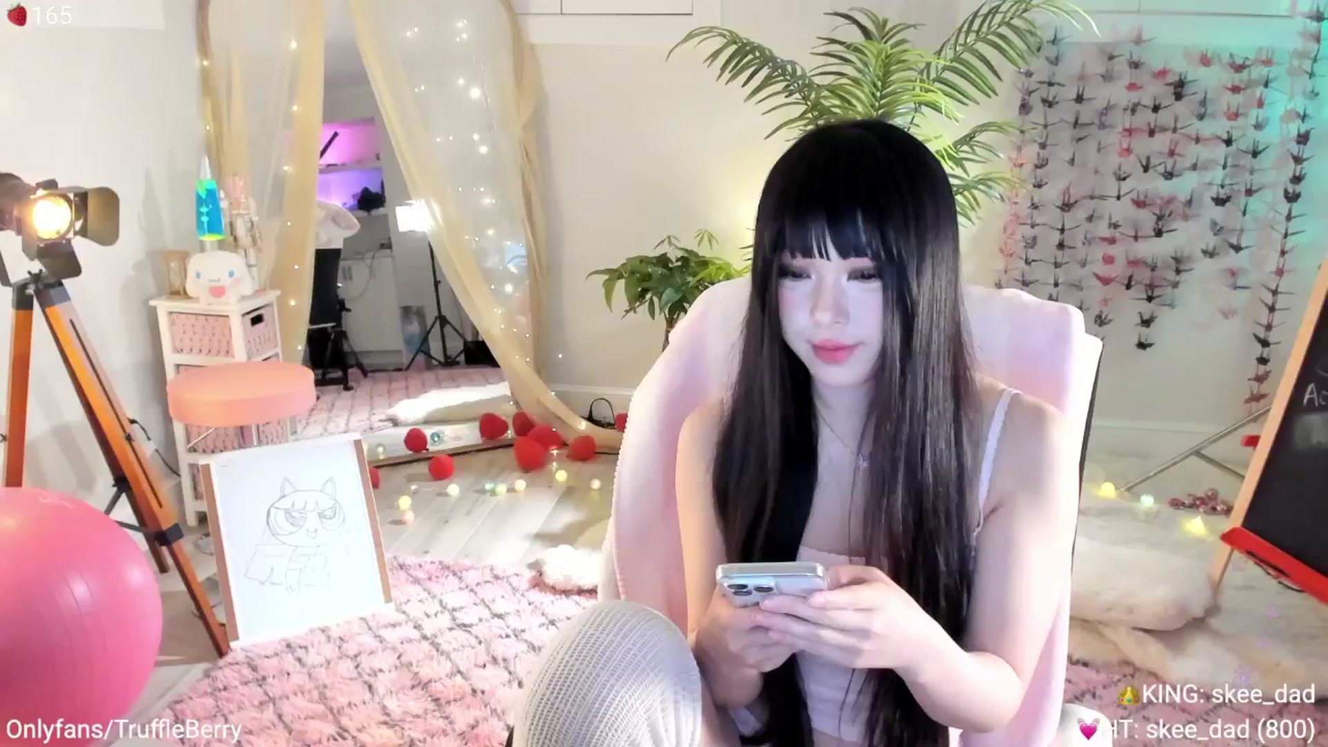 Gallery image thumbnail from AcaiBerry's myfreecams stream on, 04/10/2025, 05:11 image 9 of 20
