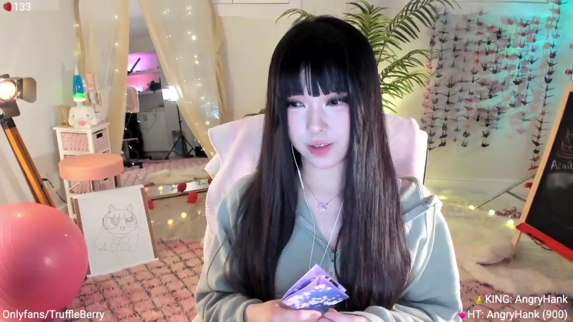 Gallery image thumbnail from AcaiBerry's myfreecams stream on, 04/13/2025, 07:43 image 3 of 20