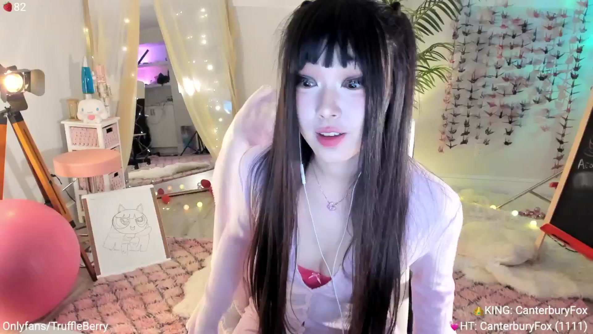 Gallery image thumbnail from AcaiBerry's myfreecams stream on, 04/17/2025, 06:42 image 1 of 20