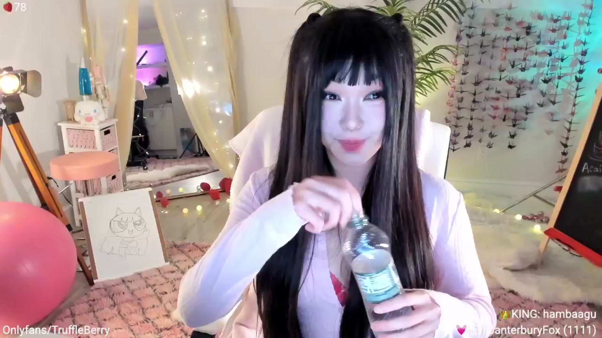 Gallery image thumbnail from AcaiBerry's myfreecams stream on, 04/17/2025, 06:42 image 3 of 20