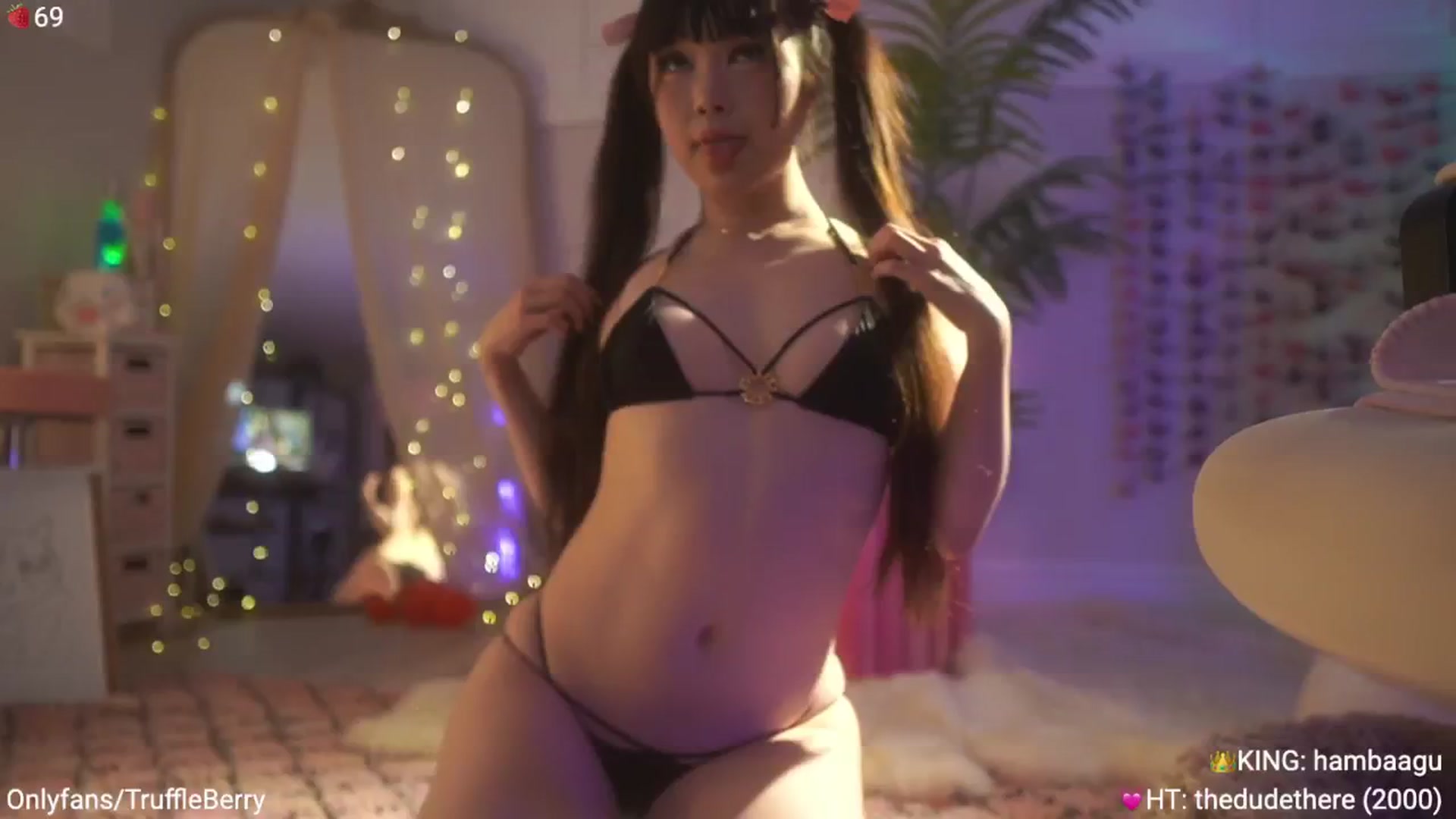Gallery image thumbnail from AcaiBerry's myfreecams stream on, 04/26/2025, 05:55 image 5 of 20