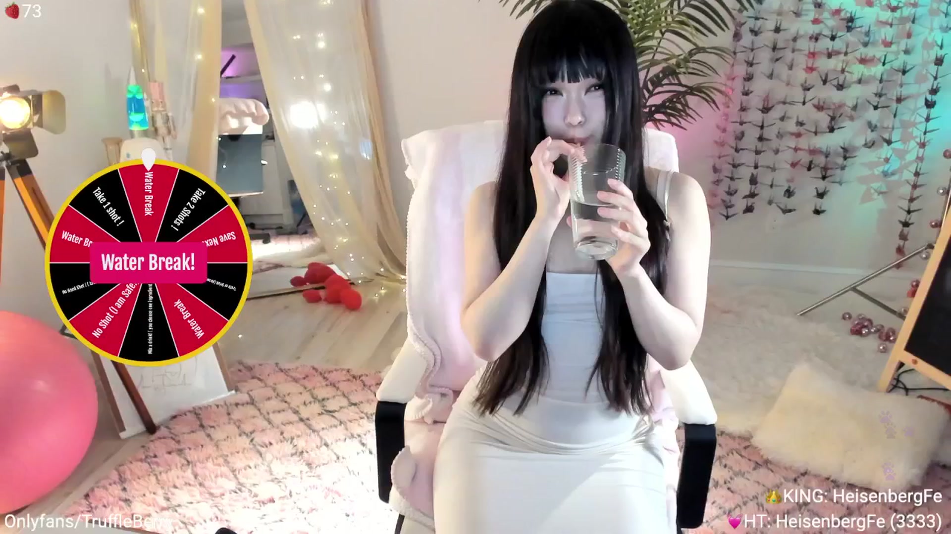 Gallery image thumbnail from AcaiBerry's myfreecams stream on, 04/27/2025, 06:53 image 8 of 20