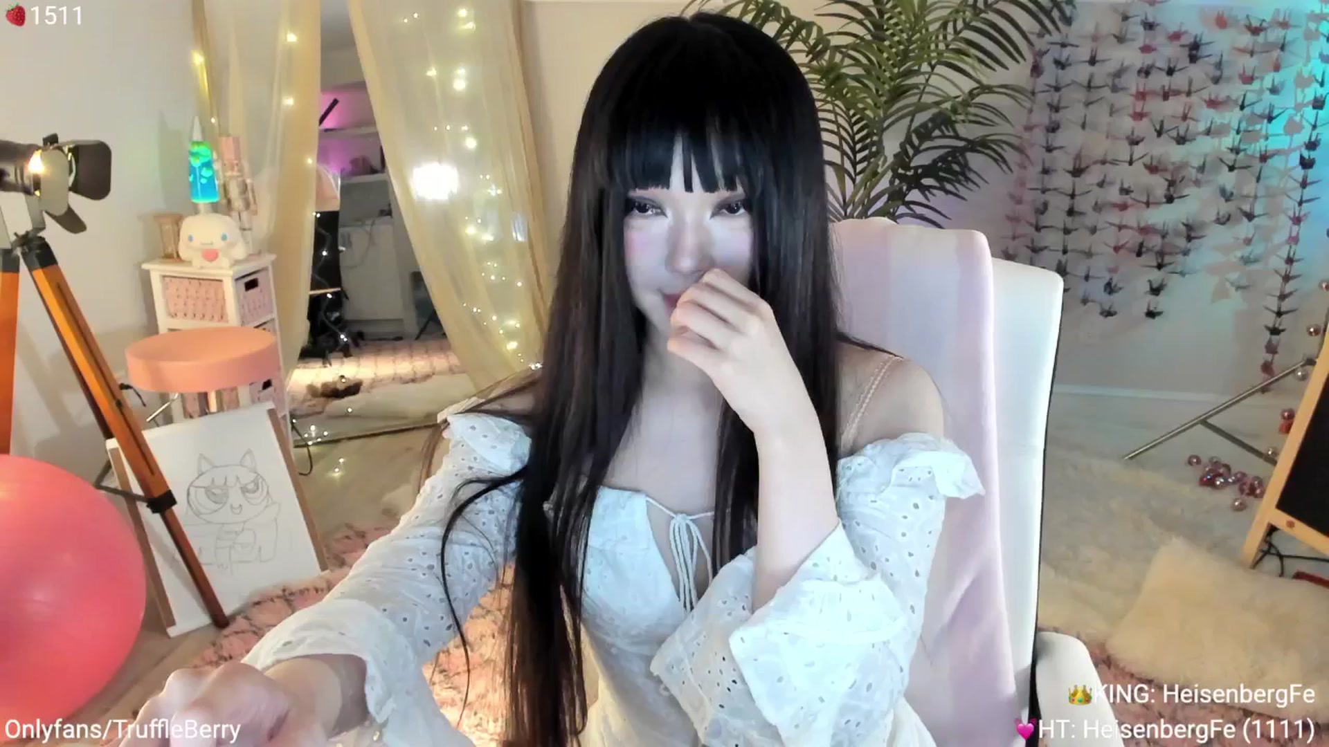 Gallery image thumbnail from AcaiBerry's myfreecams stream on, 05/03/2025, 06:49 image 6 of 20