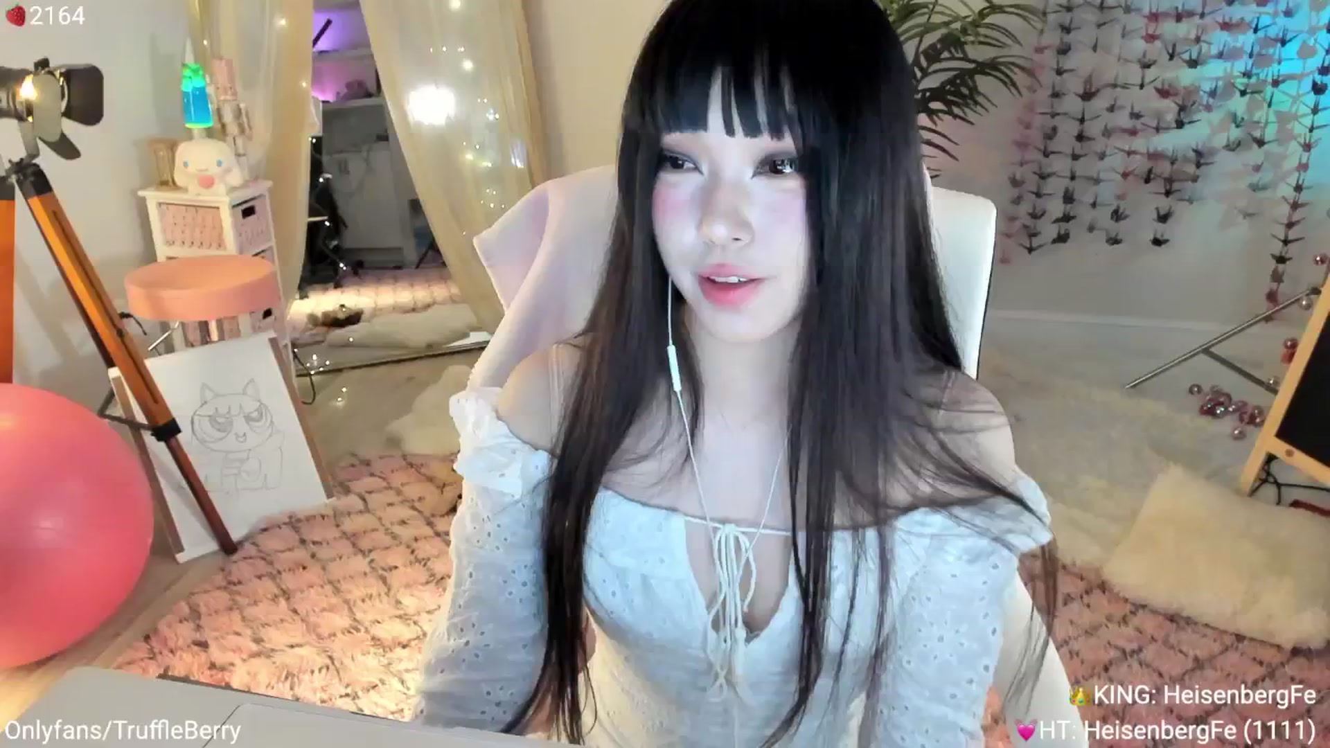 Gallery image thumbnail from AcaiBerry's myfreecams stream on, 05/03/2025, 06:49 image 4 of 20