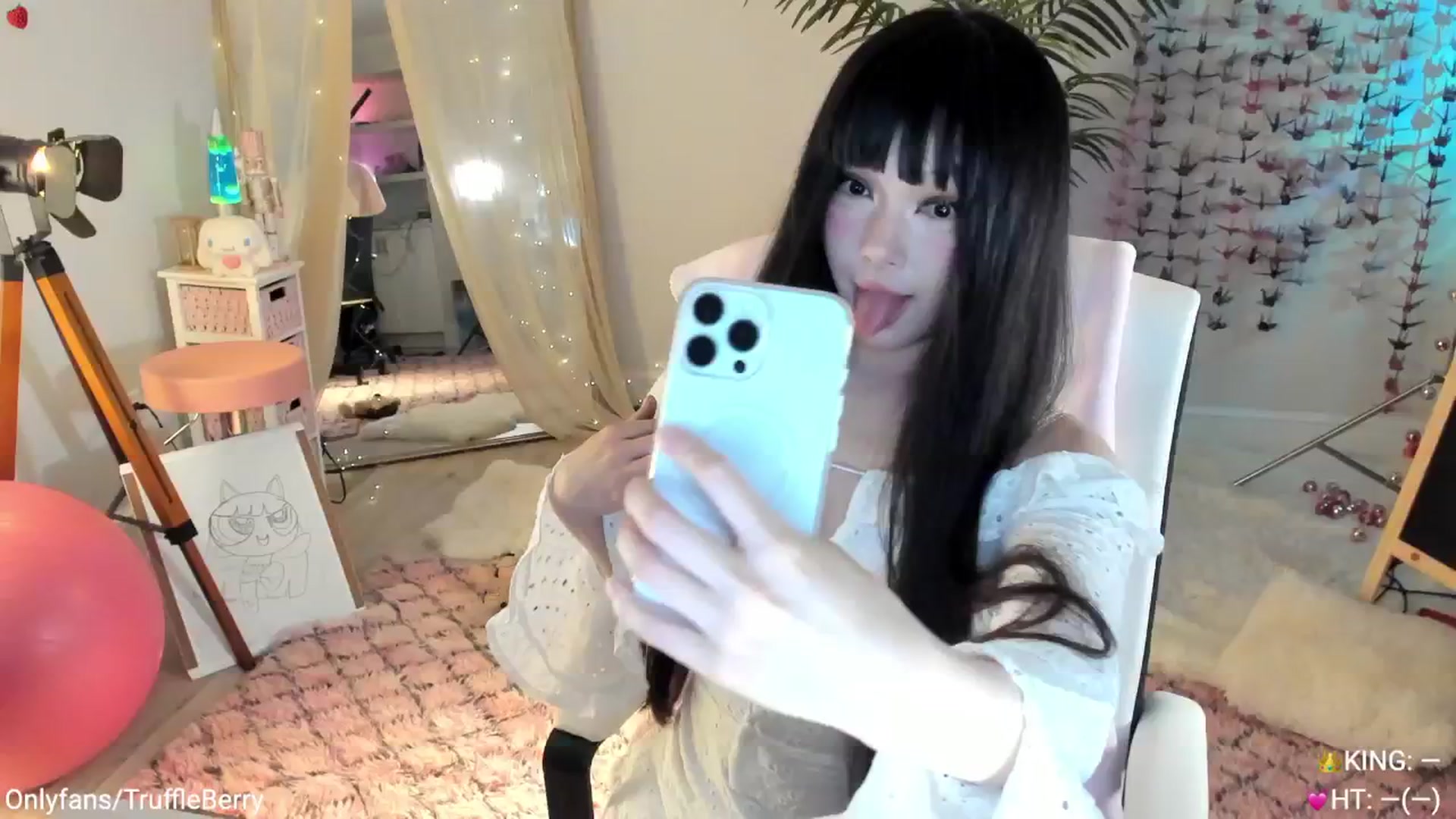 Gallery image thumbnail from AcaiBerry's myfreecams stream on, 05/03/2025, 06:49 image 2 of 20