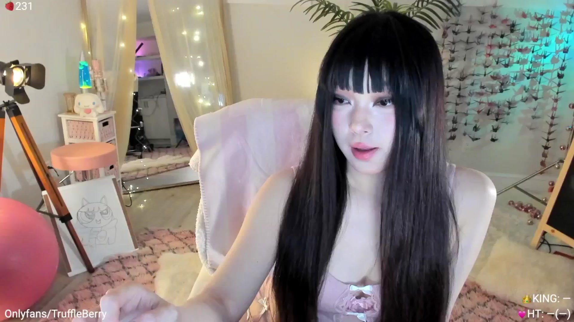 Gallery image thumbnail from AcaiBerry's myfreecams stream on, 05/04/2025, 06:53 image 2 of 20
