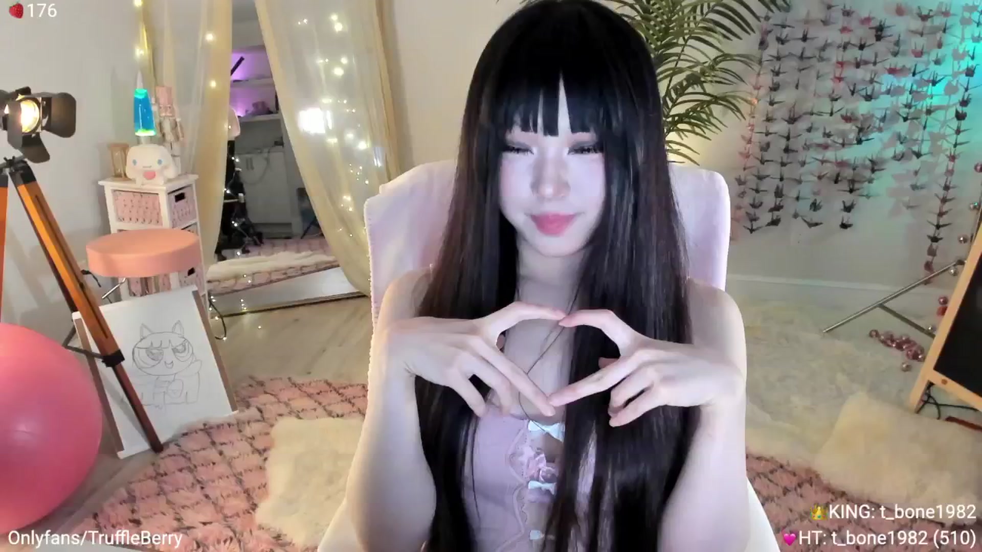 Gallery image thumbnail from AcaiBerry's myfreecams stream on, 05/04/2025, 06:53 image 5 of 20