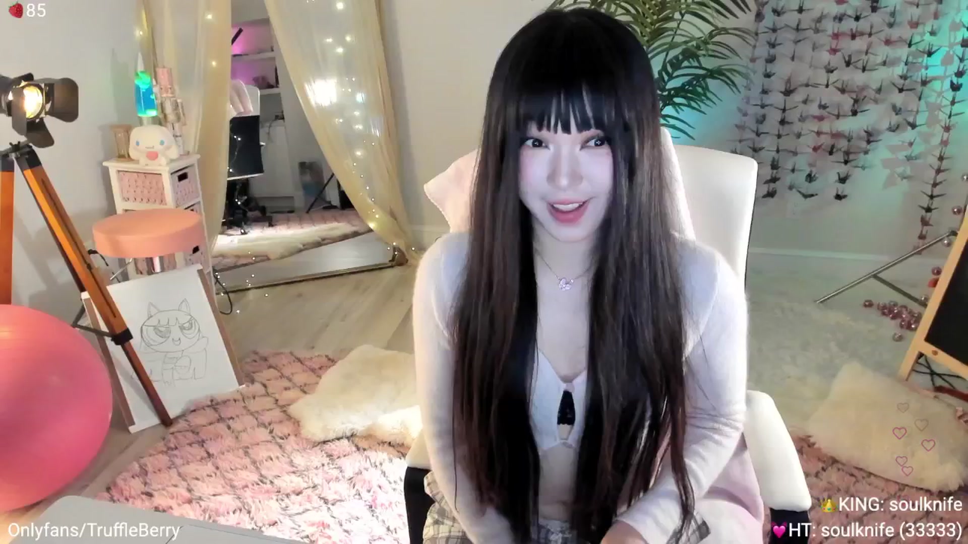 Gallery image thumbnail from AcaiBerry's myfreecams stream on, 05/08/2025, 06:52 image 11 of 20