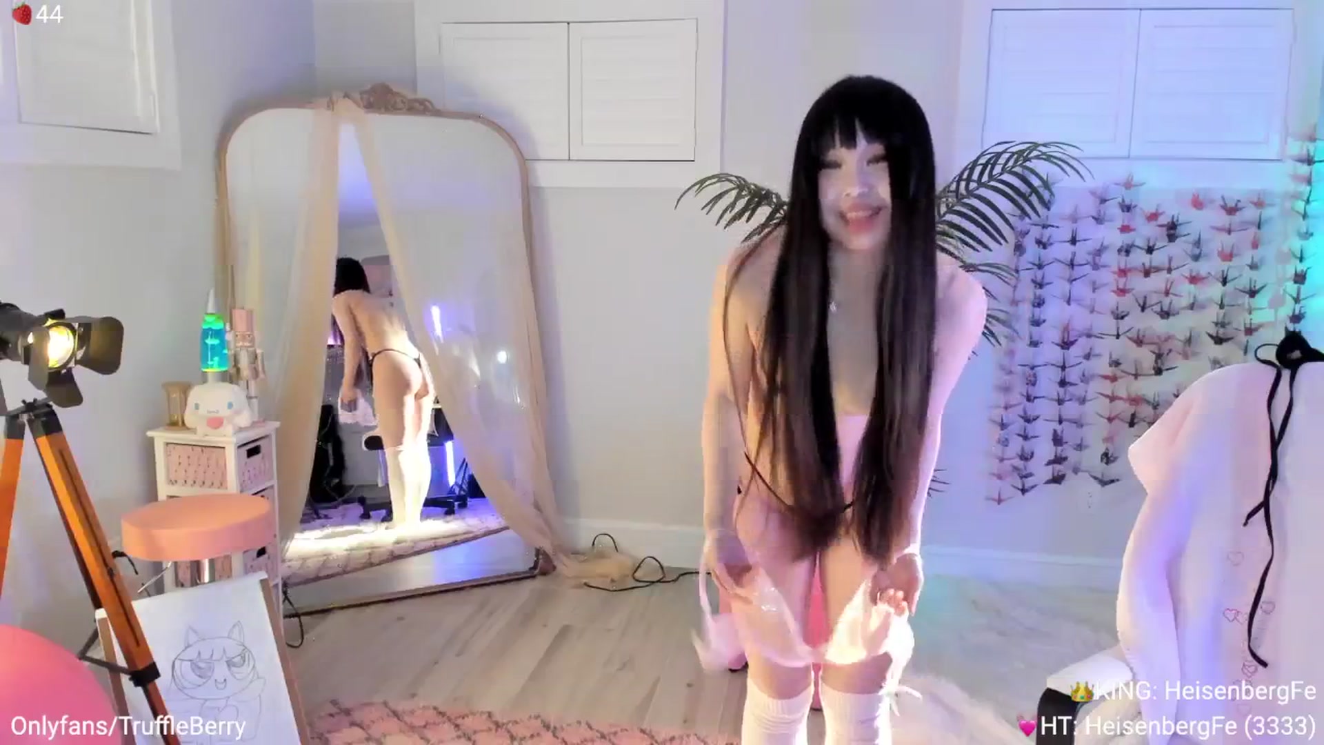Gallery image thumbnail from AcaiBerry's myfreecams stream on, 05/10/2025, 06:51 image 18 of 20