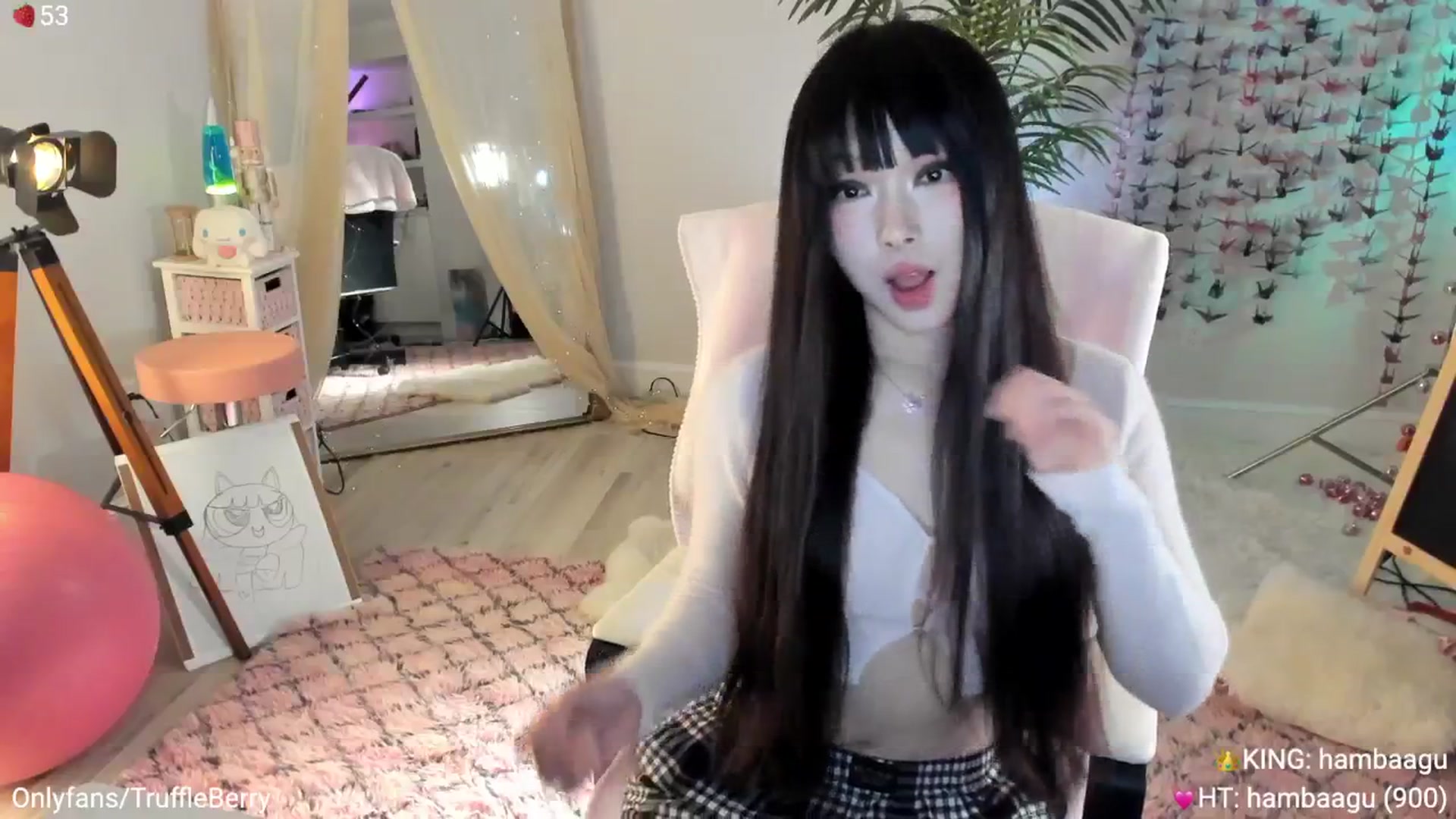 Gallery image thumbnail from AcaiBerry's myfreecams stream on, 05/10/2025, 06:51 image 4 of 20