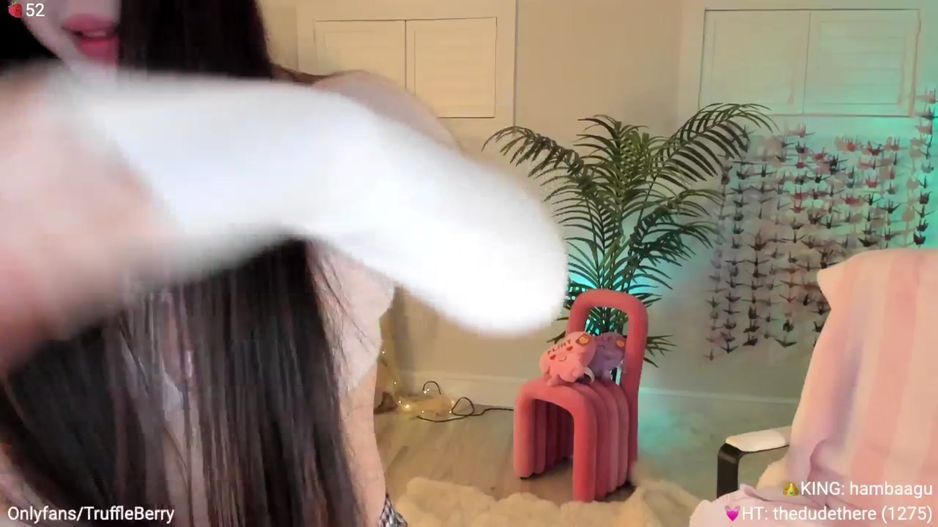 Gallery image thumbnail from AcaiBerry's myfreecams stream on, 05/10/2025, 06:51 image 7 of 20