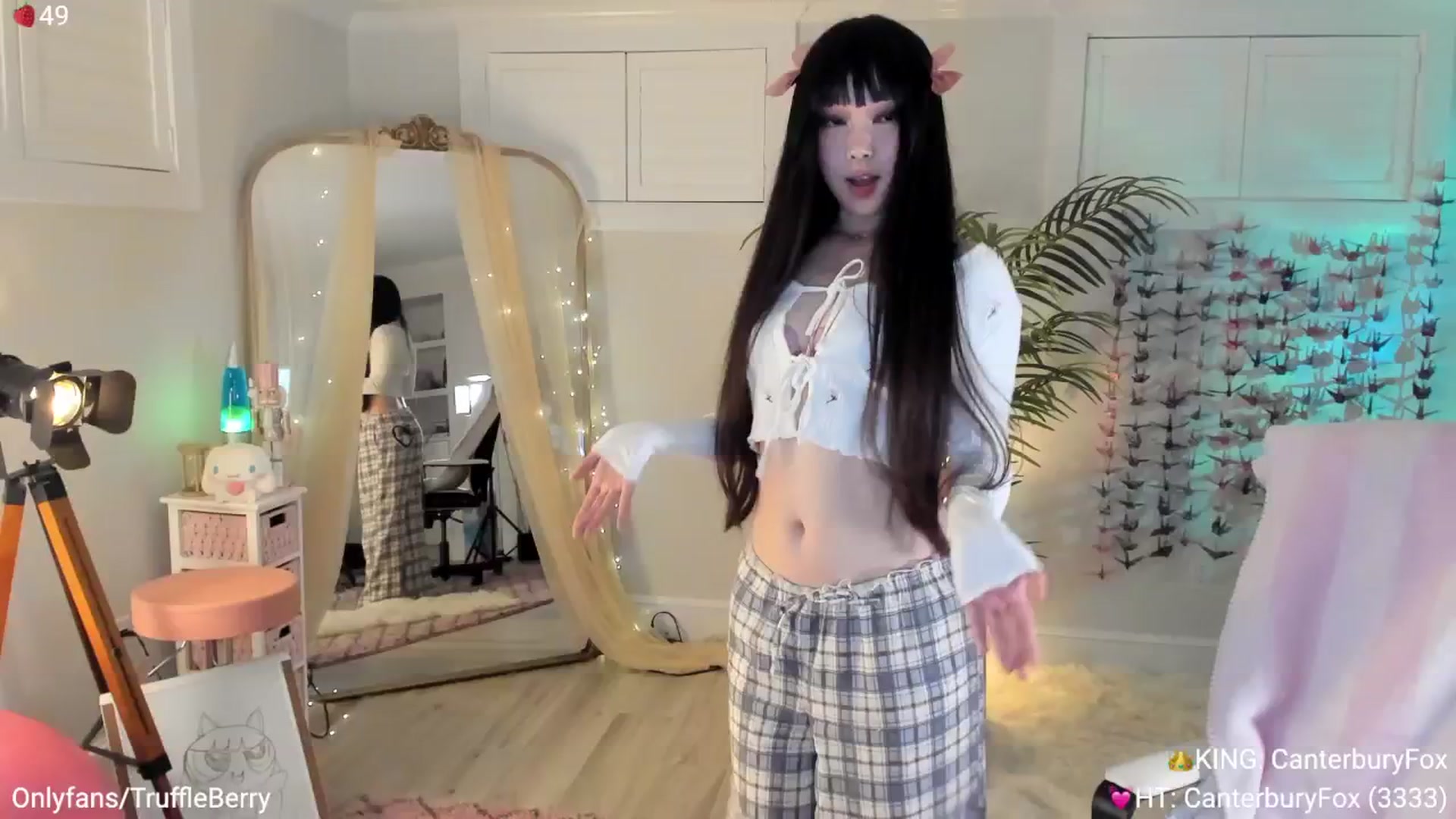 Gallery image thumbnail from AcaiBerry's myfreecams stream on, 05/11/2025, 06:08 image 5 of 20
