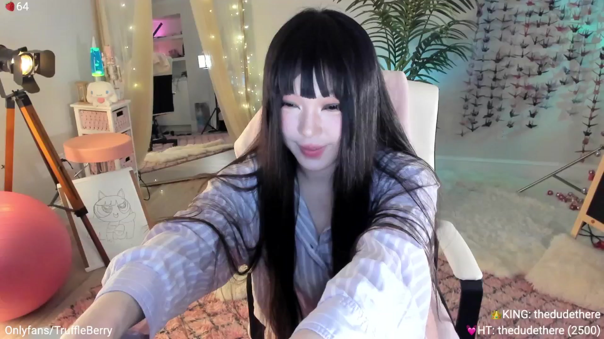 Gallery image thumbnail from AcaiBerry's myfreecams stream on, 05/17/2025, 06:54 image 2 of 20