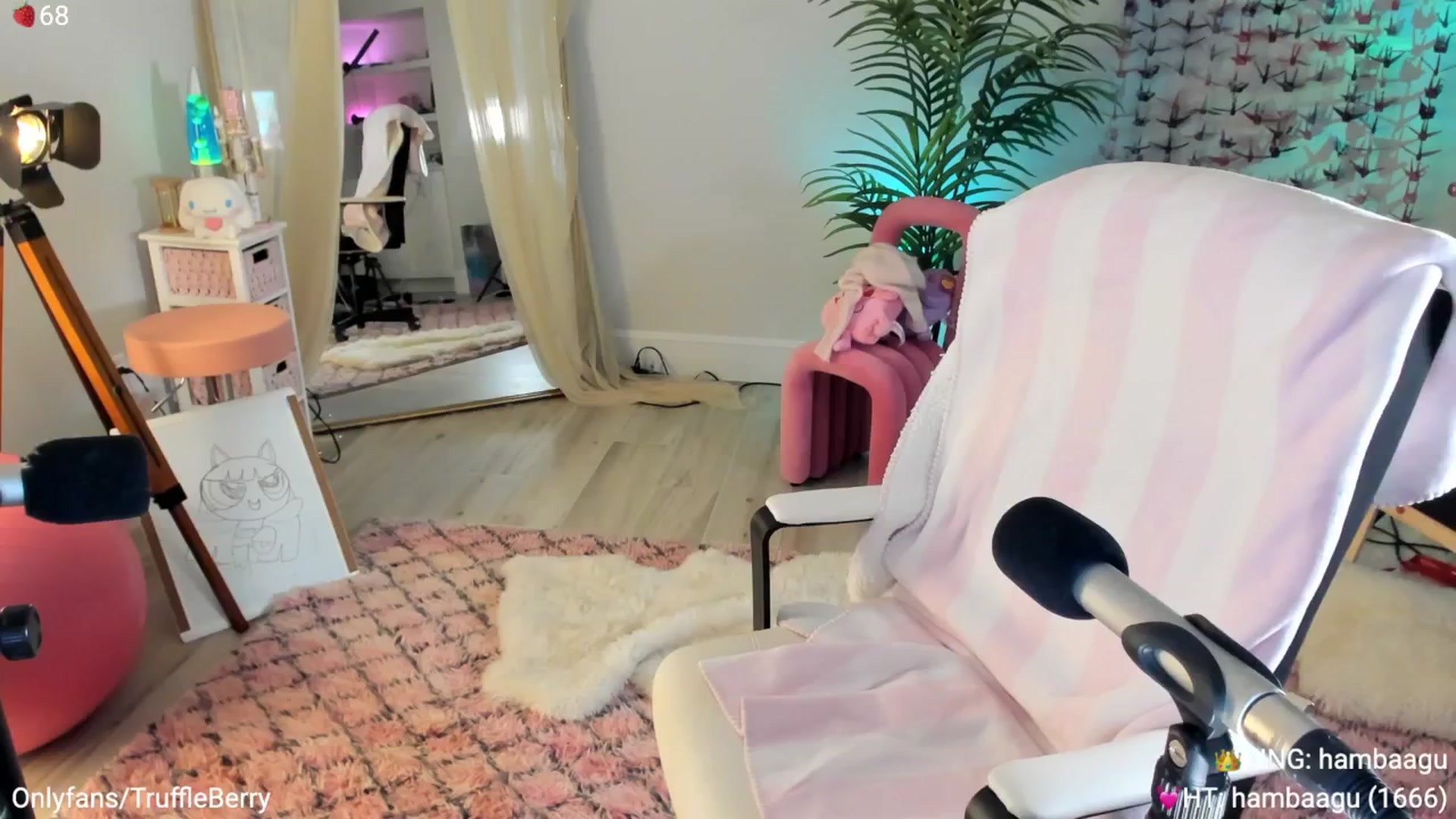 Gallery image thumbnail from AcaiBerry's myfreecams stream on, 05/22/2025, 05:56 image 14 of 20