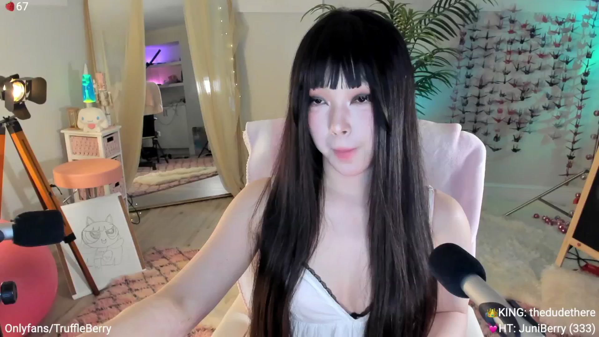 Gallery image thumbnail from AcaiBerry's myfreecams stream on, 05/22/2025, 05:56 image 7 of 20