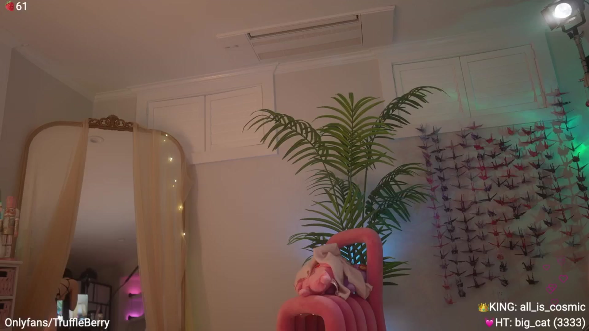 Gallery image thumbnail from AcaiBerry's myfreecams stream on, 05/25/2025, 06:32 image 20 of 20