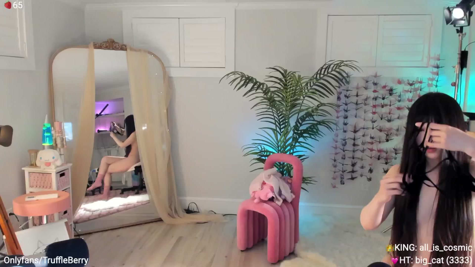 Gallery image thumbnail from AcaiBerry's myfreecams stream on, 05/25/2025, 06:32 image 12 of 20