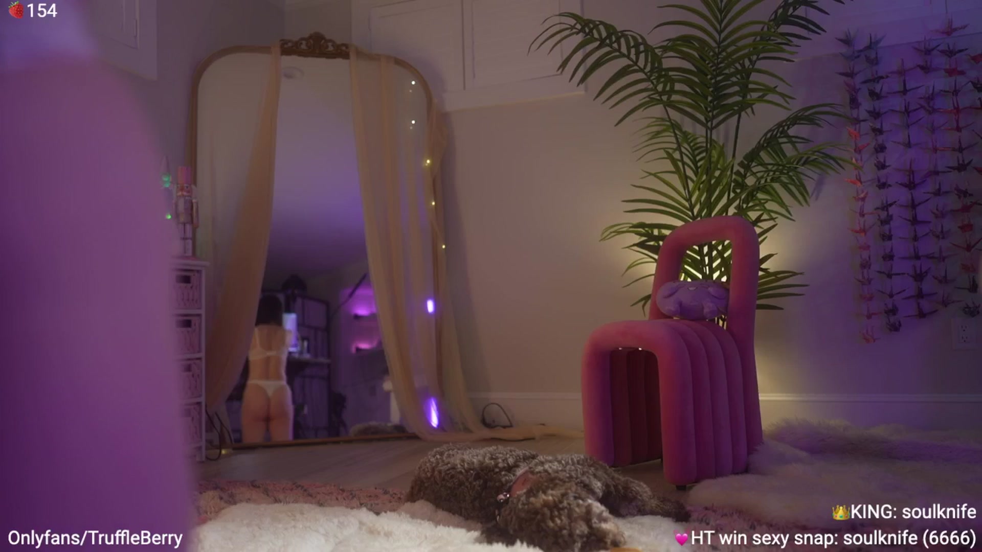Gallery image thumbnail from AcaiBerry's myfreecams stream on, 06/07/2025, 06:44 image 15 of 20