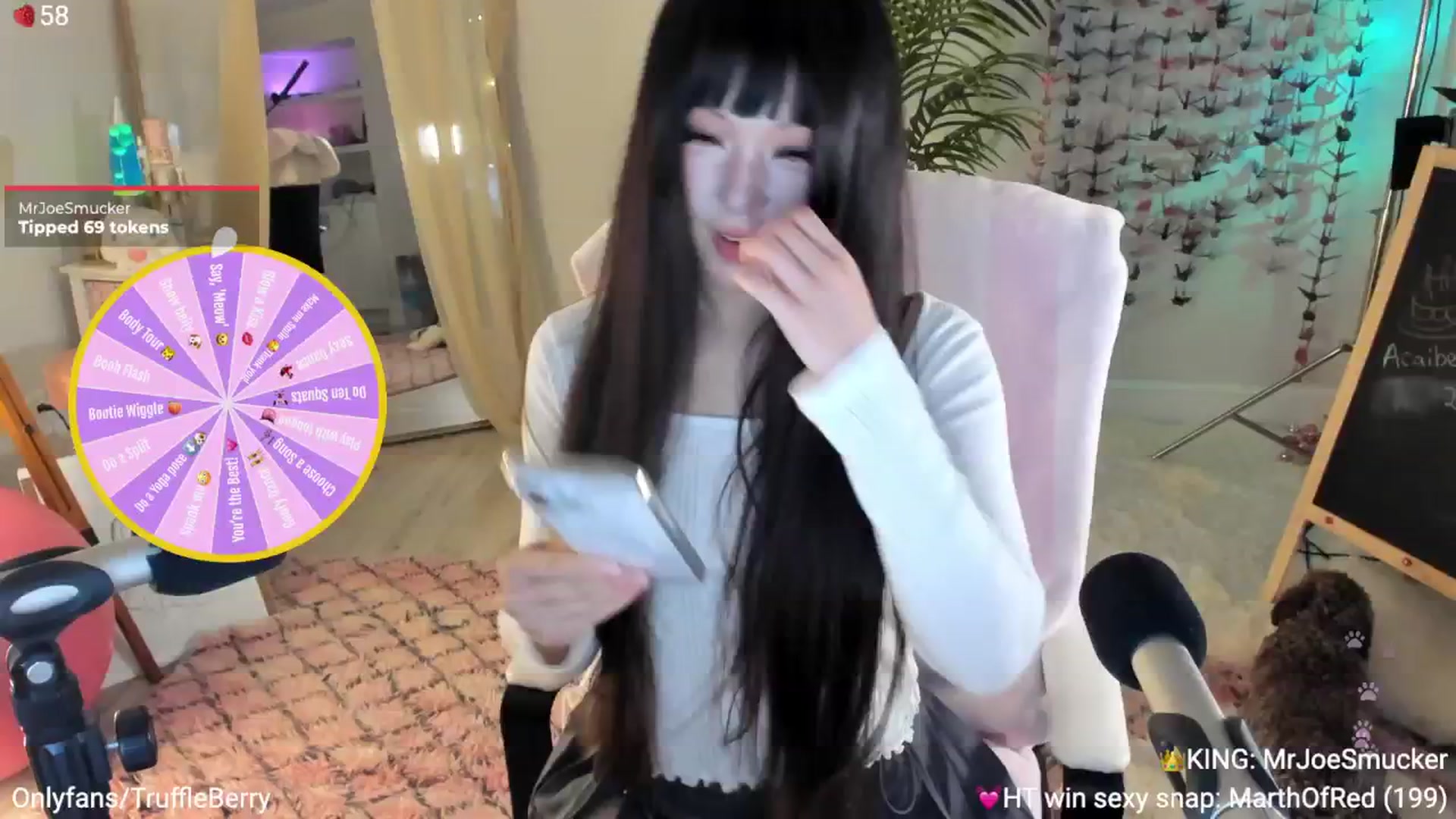 Gallery image thumbnail from AcaiBerry's myfreecams stream on, 06/08/2025, 06:55 image 5 of 20