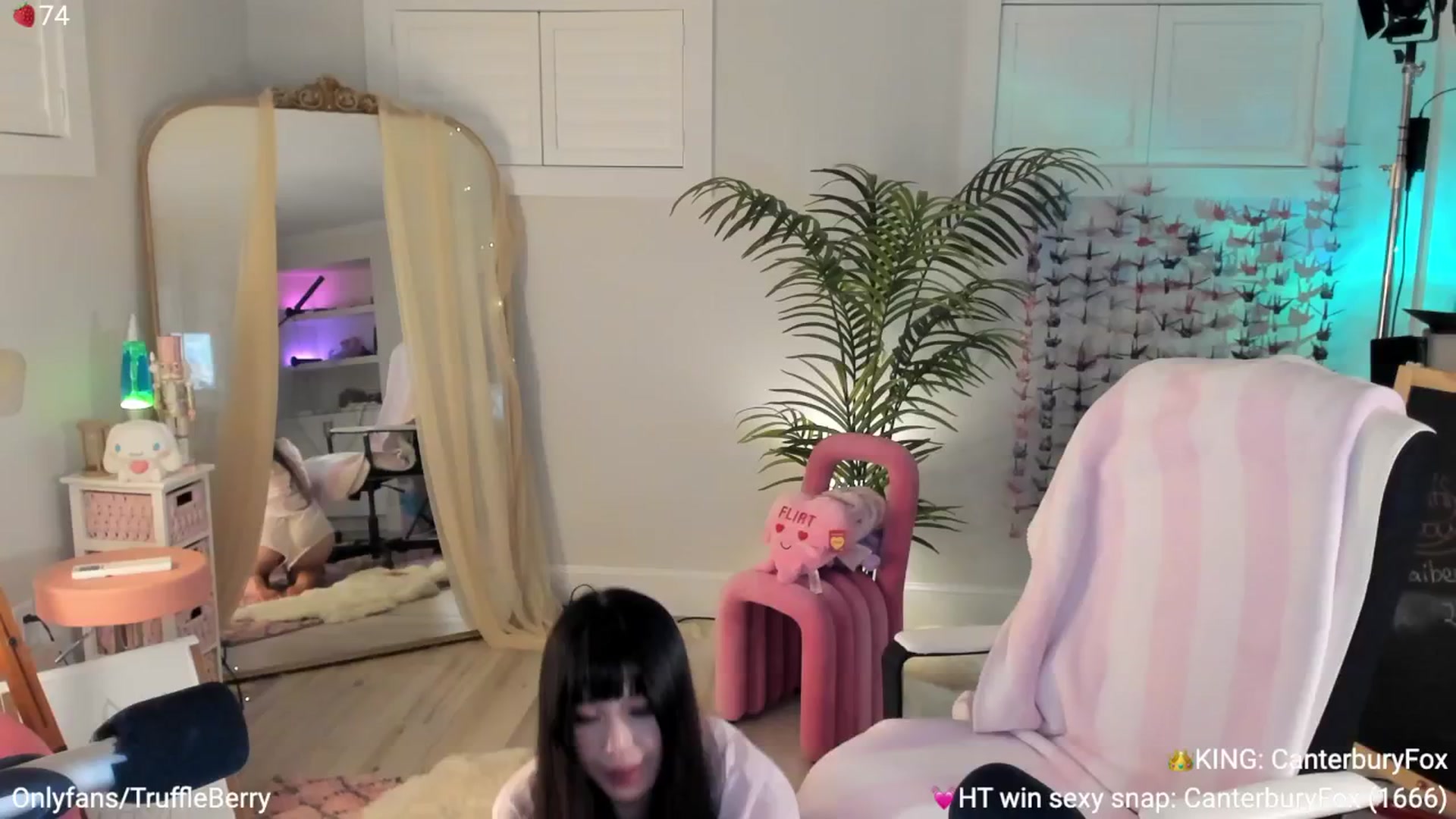 Gallery image thumbnail from AcaiBerry's myfreecams stream on, 06/12/2025, 05:42 image 3 of 20