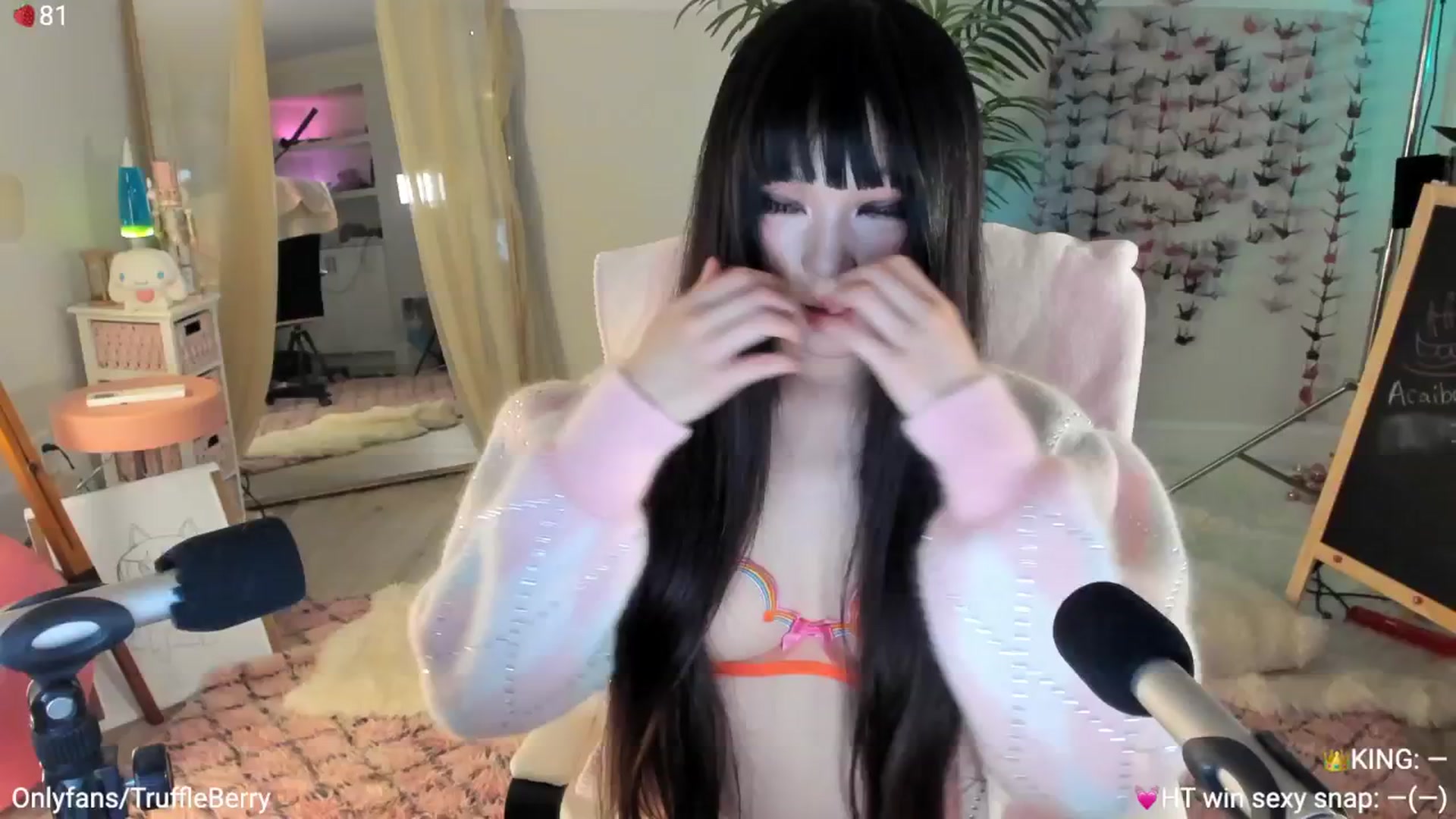 Gallery image thumbnail from AcaiBerry's myfreecams stream on, 06/14/2025, 06:32 image 1 of 20