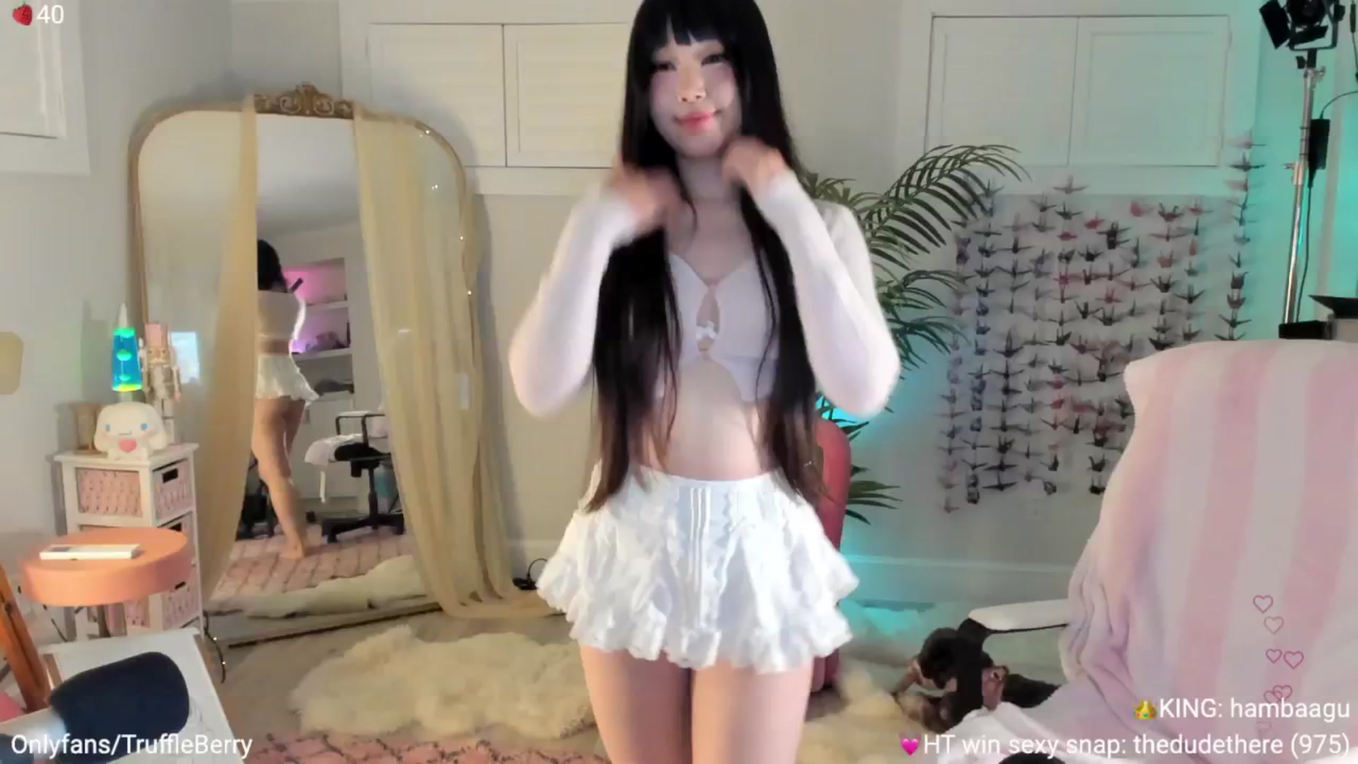 Gallery image thumbnail from AcaiBerry's myfreecams stream on, 06/26/2025, 06:03 image 8 of 20