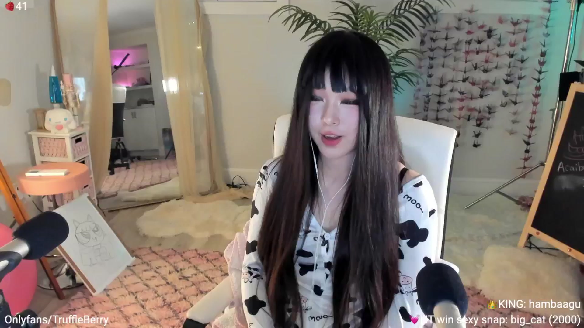 Gallery image thumbnail from AcaiBerry's myfreecams stream on, 06/28/2025, 06:10 image 8 of 20