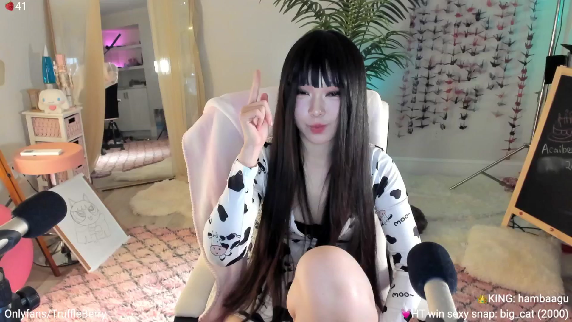 Gallery image thumbnail from AcaiBerry's myfreecams stream on, 06/28/2025, 06:10 image 17 of 20