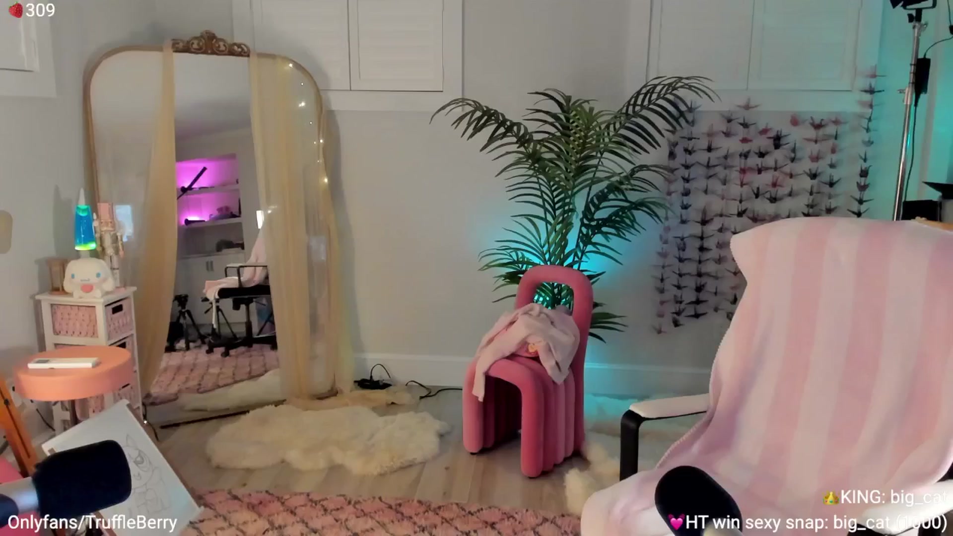 Gallery image thumbnail from AcaiBerry's myfreecams stream on, 07/03/2025, 04:25 image 7 of 20