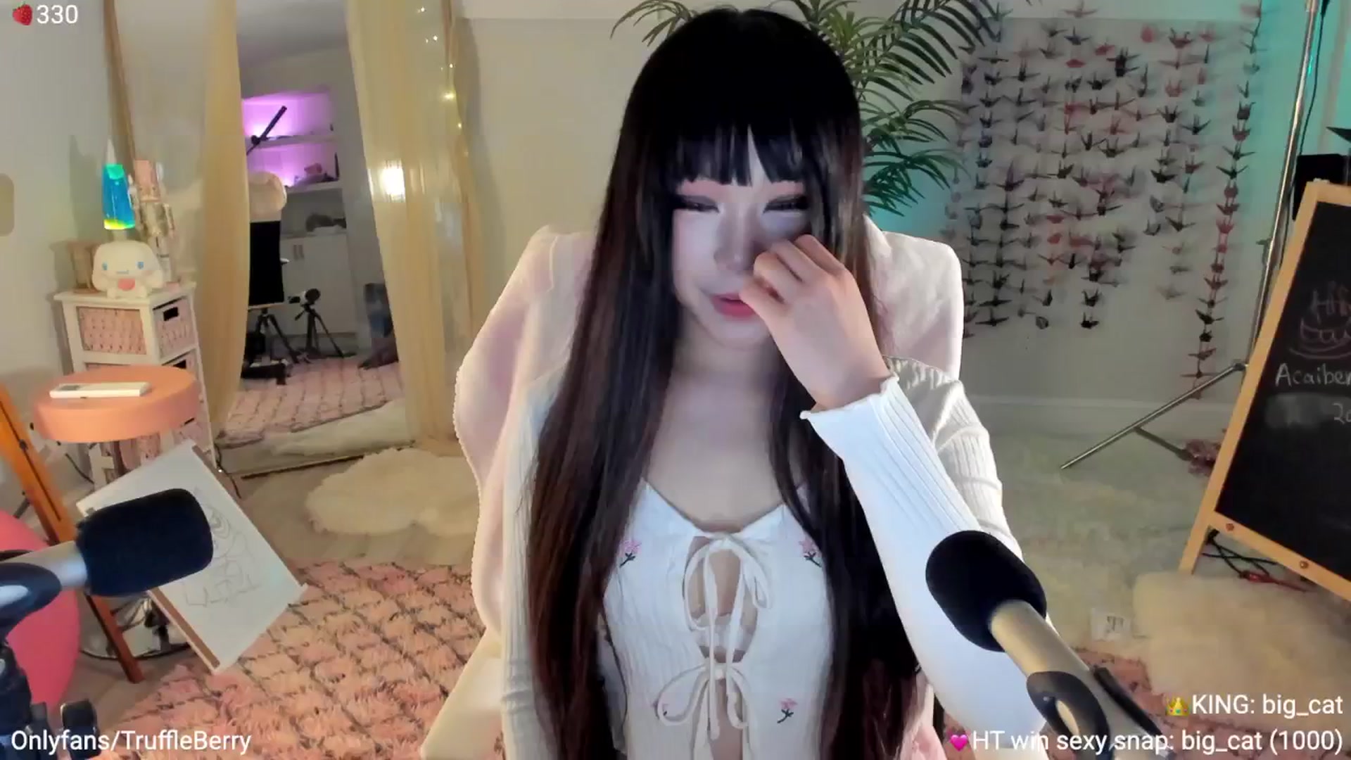 Gallery image thumbnail from AcaiBerry's myfreecams stream on, 07/03/2025, 04:25 image 2 of 20