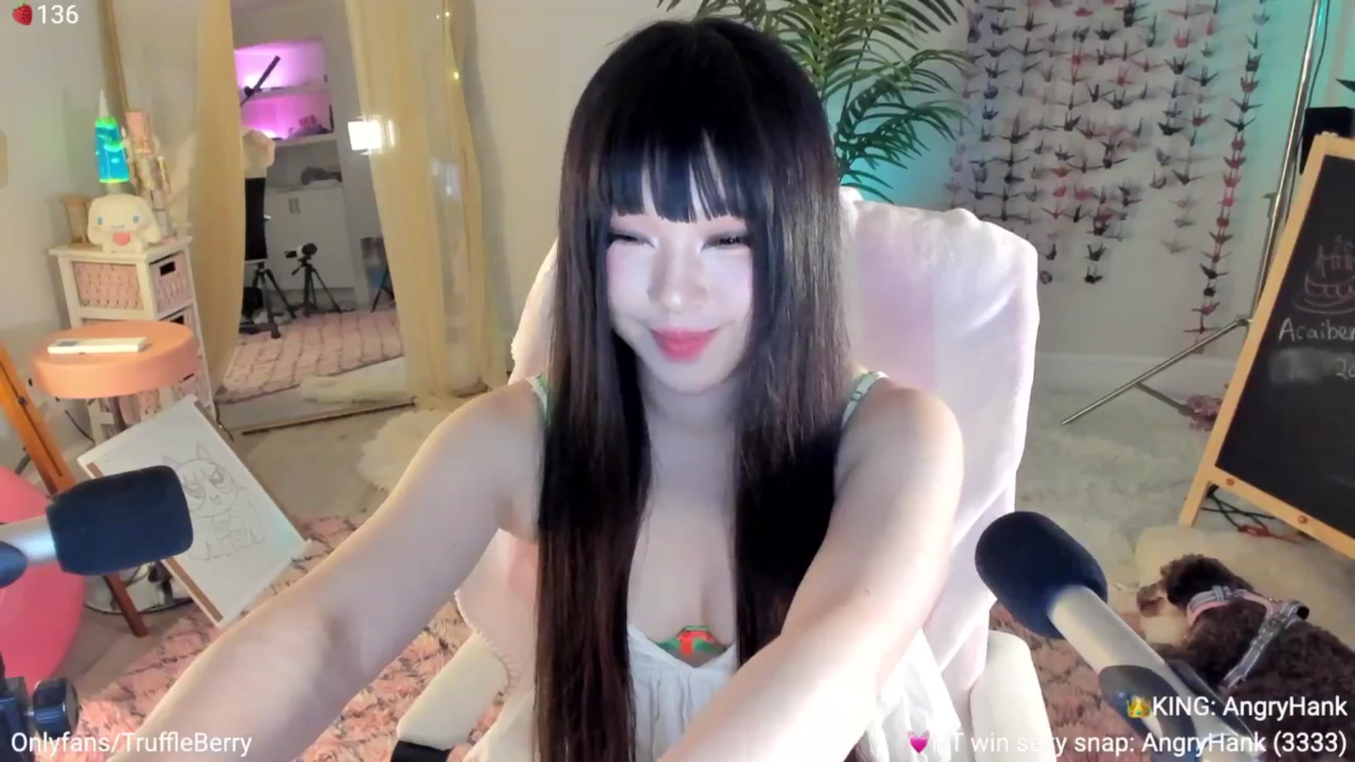 Gallery image thumbnail from AcaiBerry's myfreecams stream on, 07/05/2025, 07:18 image 11 of 20