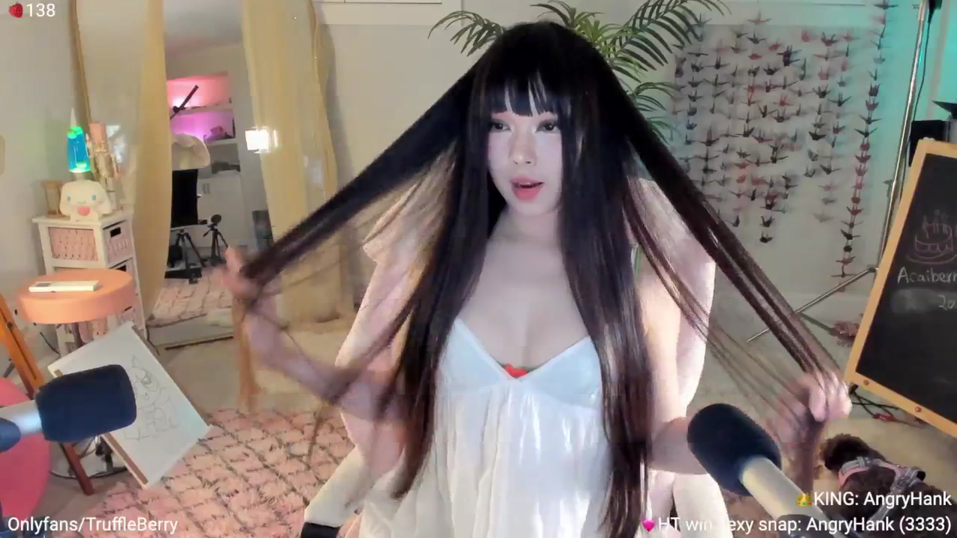 Gallery image thumbnail from AcaiBerry's myfreecams stream on, 07/05/2025, 07:18 image 10 of 20