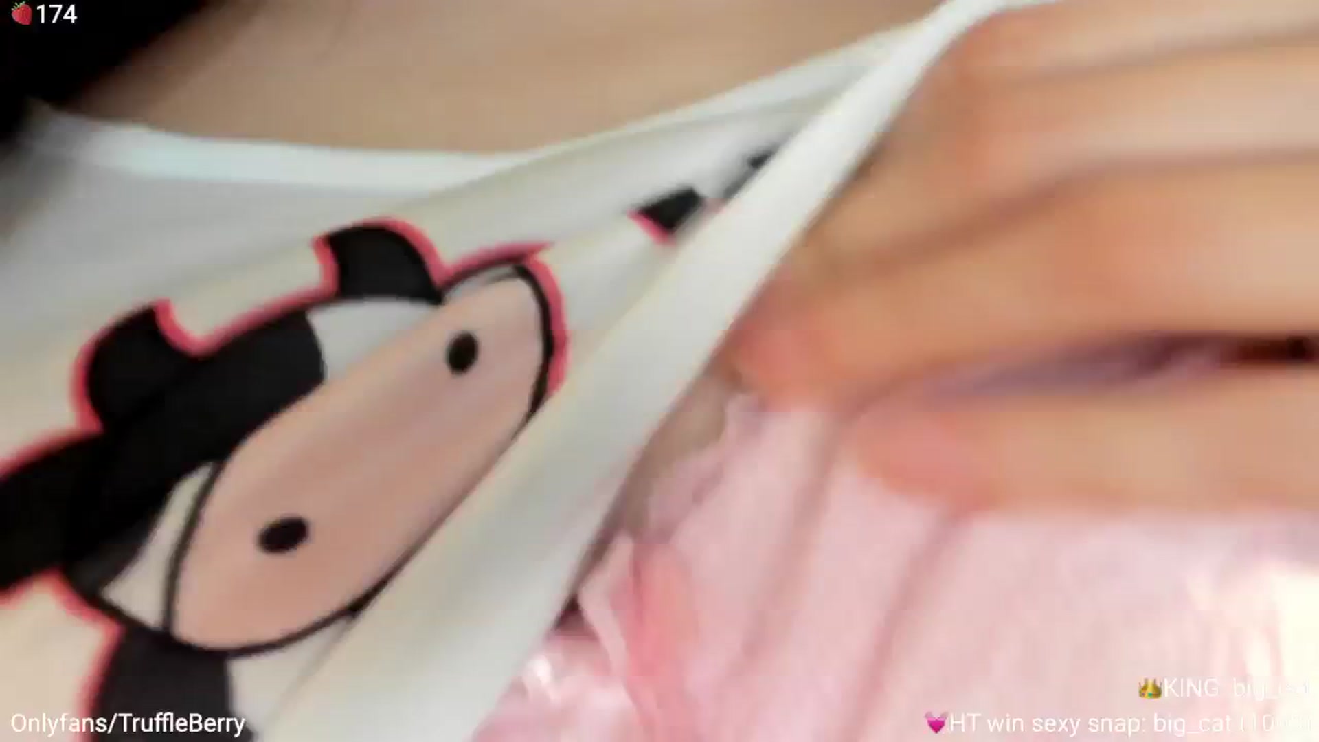 Gallery image thumbnail from AcaiBerry's myfreecams stream on, 07/10/2025, 06:03 image 10 of 20