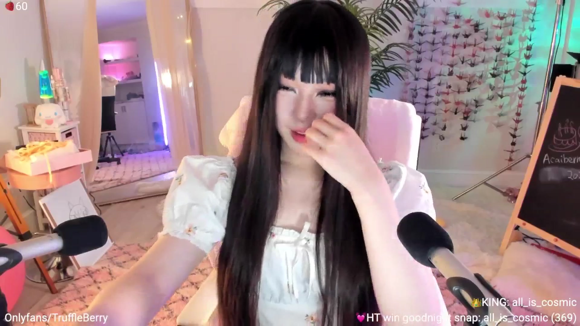 Gallery image thumbnail from AcaiBerry's myfreecams stream on, 07/27/2025, 05:25 image 14 of 20