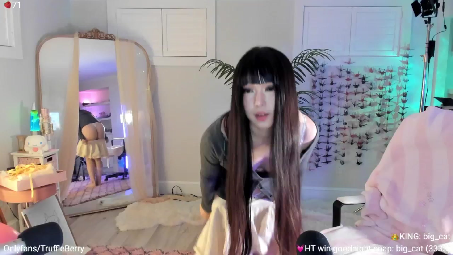 Gallery image thumbnail from AcaiBerry's myfreecams stream on, 07/31/2025, 05:10 image 14 of 20
