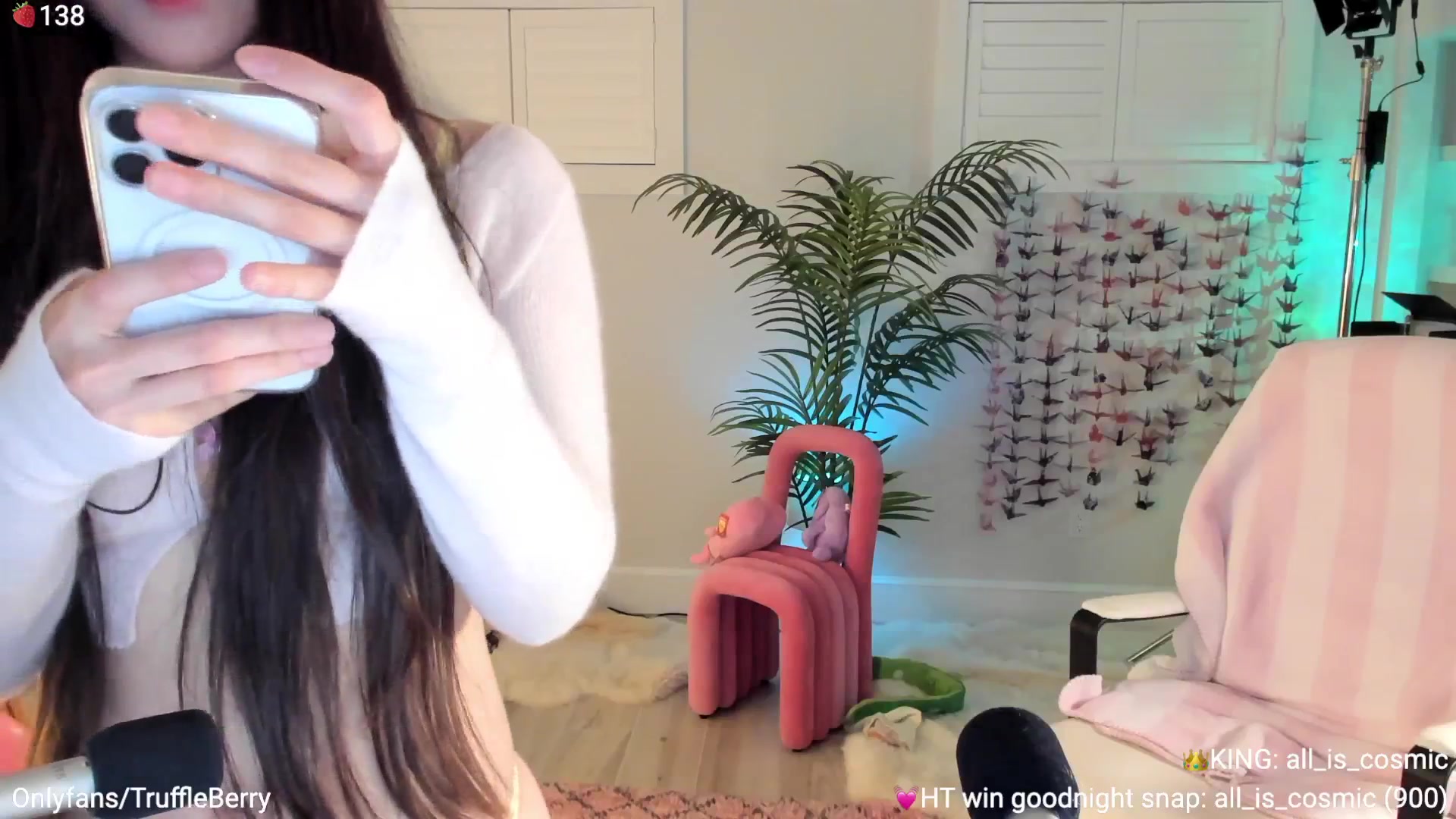 Gallery image thumbnail from AcaiBerry's myfreecams stream on, 08/02/2025, 06:34 image 13 of 20