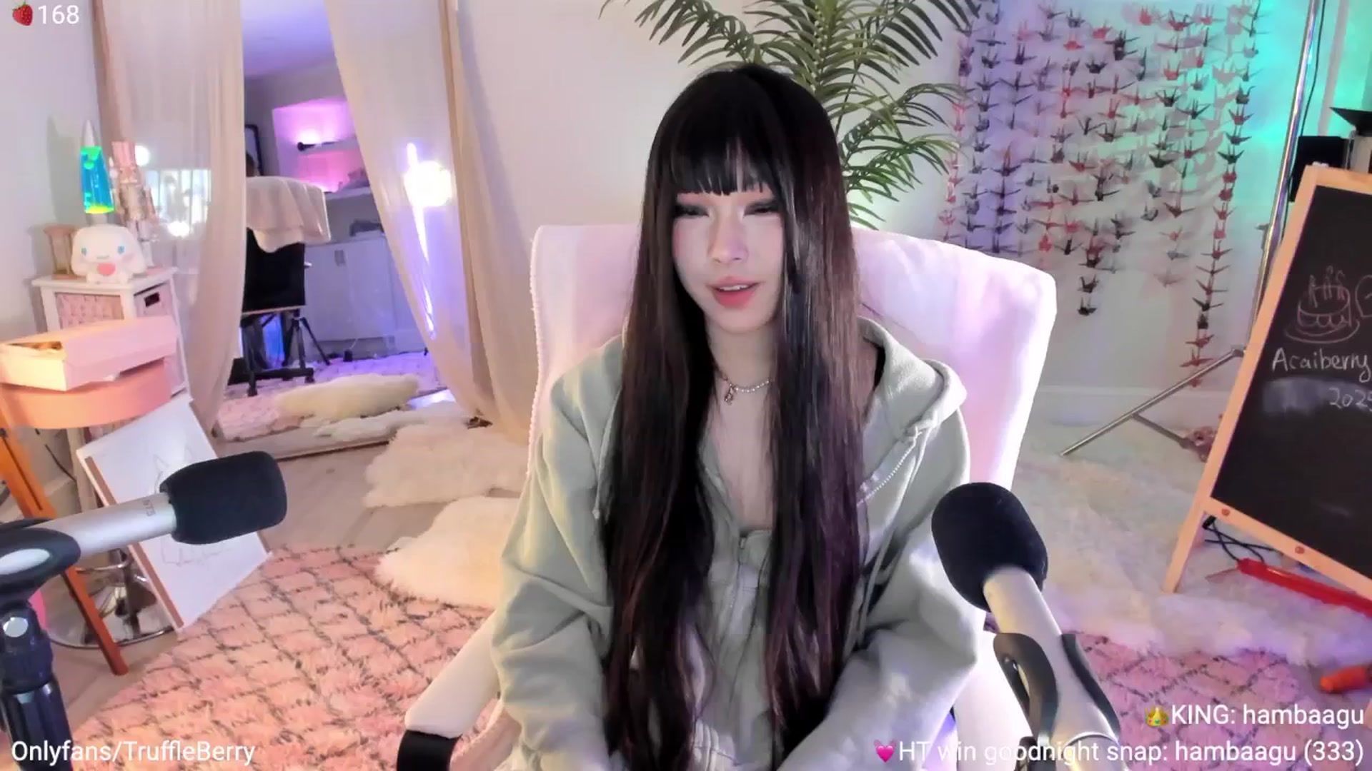 Gallery image thumbnail from AcaiBerry's myfreecams stream on, 08/07/2025, 05:56 image 9 of 20